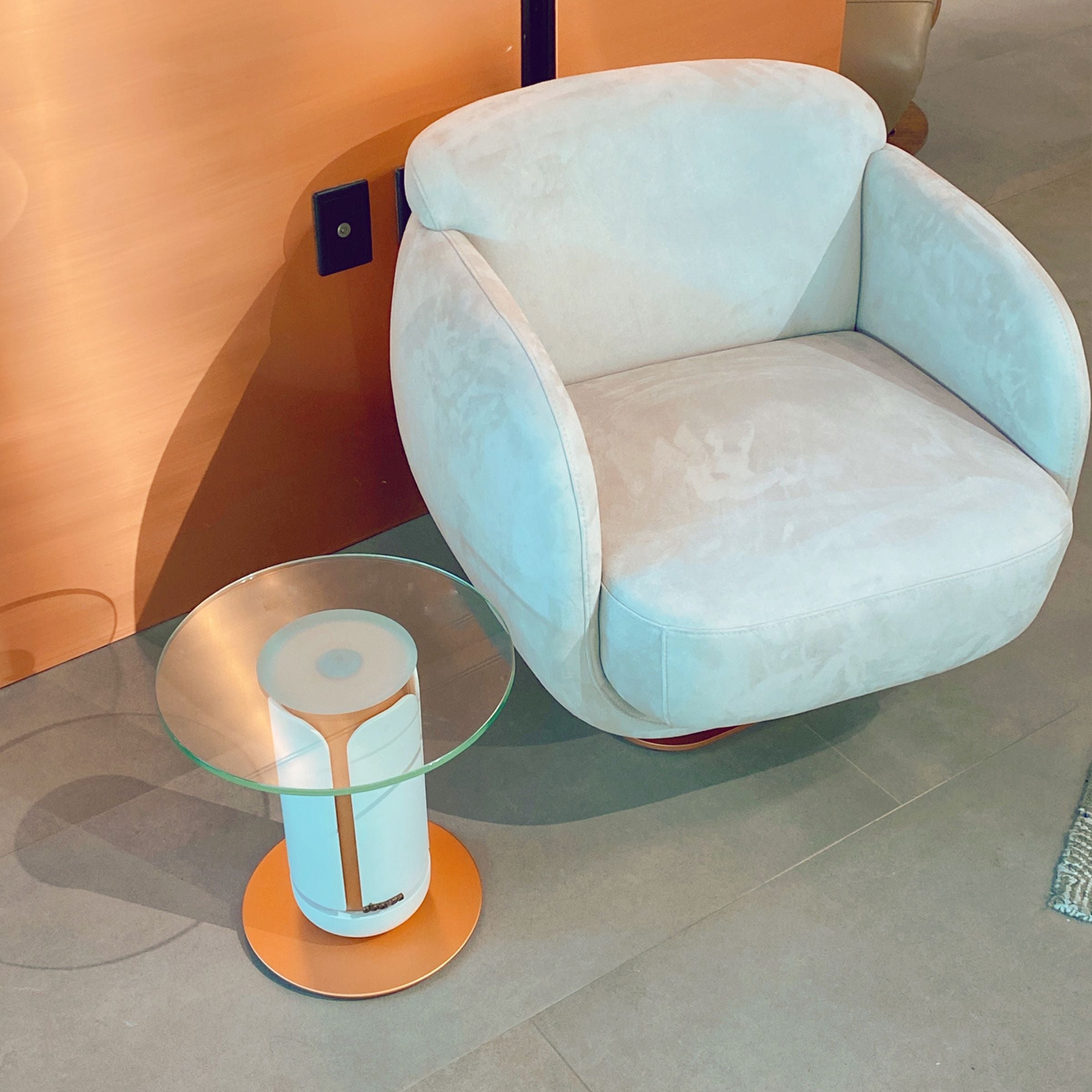 Display Item -  TULIP Armchair BERTLP002YAS -  USED ITEM | قطعة من المعرض- كرسي بذراعين توليب - ebarza Furniture UAE | Shop Modern Furniture in Abu Dhabi & Dubai - مفروشات ايبازرا في الامارات | تسوق اثاث عصري وديكورات مميزة في دبي وابوظبي