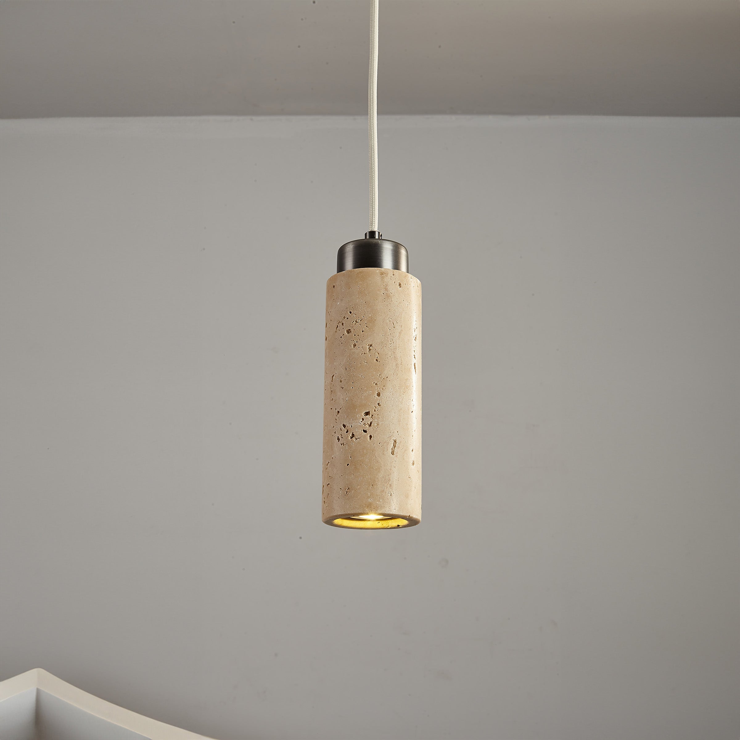 Pre-order 25 Days Delivery - Travertine Pendant Lamp 60005-1P -  Pendant Lamps | اطلب مسبقًا التسليم خلال 25 يومًا - مصباح معلق من الترافرتين - ebarza Furniture UAE | Shop Modern Furniture in Abu Dhabi & Dubai - مفروشات ايبازرا في الامارات | تسوق اثاث عصري وديكورات مميزة في دبي وابوظبي