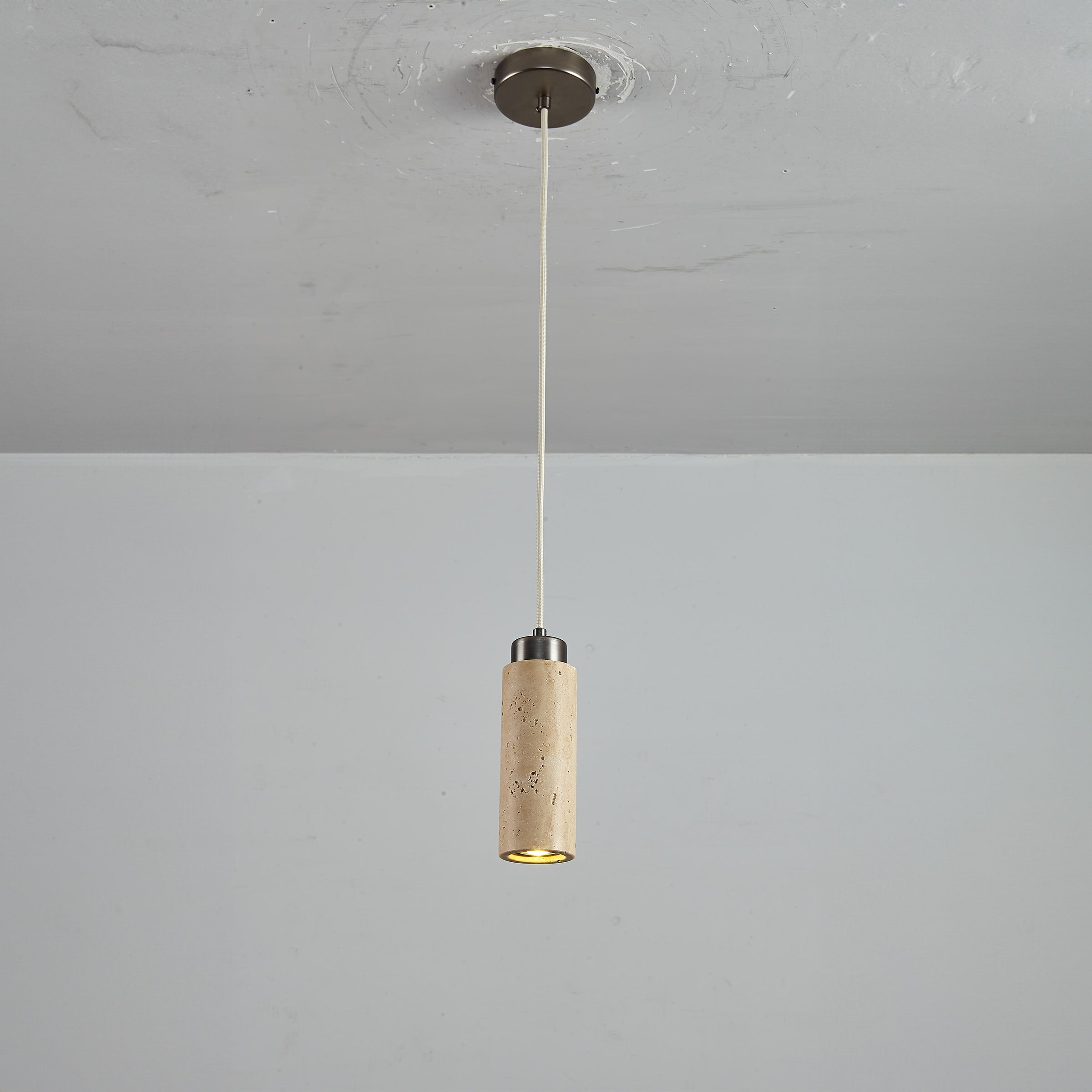 Travertine Pendant Lamp 60005-1P -  Pendant Lamps | مصباح معلق من الترافرتين - ebarza Furniture UAE | Shop Modern Furniture in Abu Dhabi & Dubai - مفروشات ايبازرا في الامارات | تسوق اثاث عصري وديكورات مميزة في دبي وابوظبي