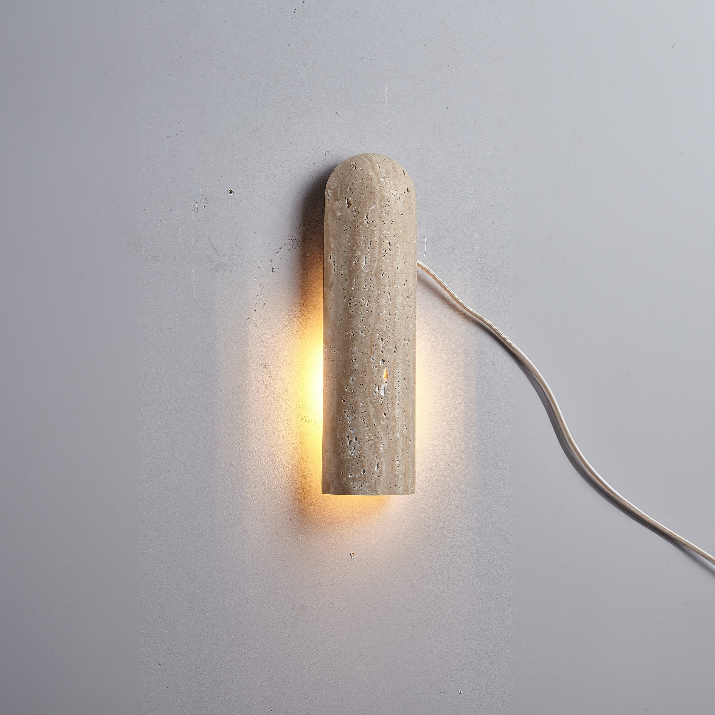 beige natural Travertine marble   Wall lamp 60007-1W -  Wall Lamps | مصباح حائط من الحجر الجيري البيج - ebarza Furniture UAE | Shop Modern Furniture in Abu Dhabi & Dubai - مفروشات ايبازرا في الامارات | تسوق اثاث عصري وديكورات مميزة في دبي وابوظبي