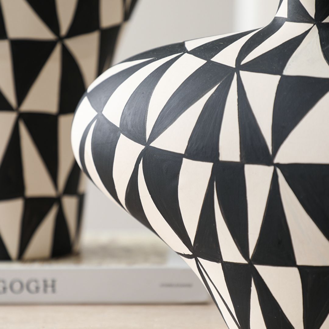 Triangular Hand-Painted Vase -B FD-D24067B -  Vases - ebarza Furniture UAE | Shop Modern Furniture in Abu Dhabi & Dubai - مفروشات ايبازرا في الامارات | تسوق اثاث عصري وديكورات مميزة في دبي وابوظبي