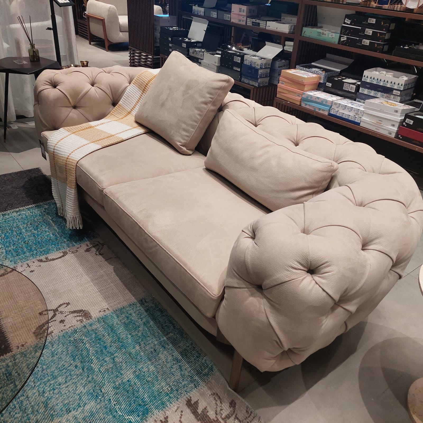 Display Item Next Sofa Next002-Sofa-B-Nakheel -  USED ITEM | قطعة من المعرض - أريكه من نيكست - ebarza Furniture UAE | Shop Modern Furniture in Abu Dhabi & Dubai - مفروشات ايبازرا في الامارات | تسوق اثاث عصري وديكورات مميزة في دبي وابوظبي