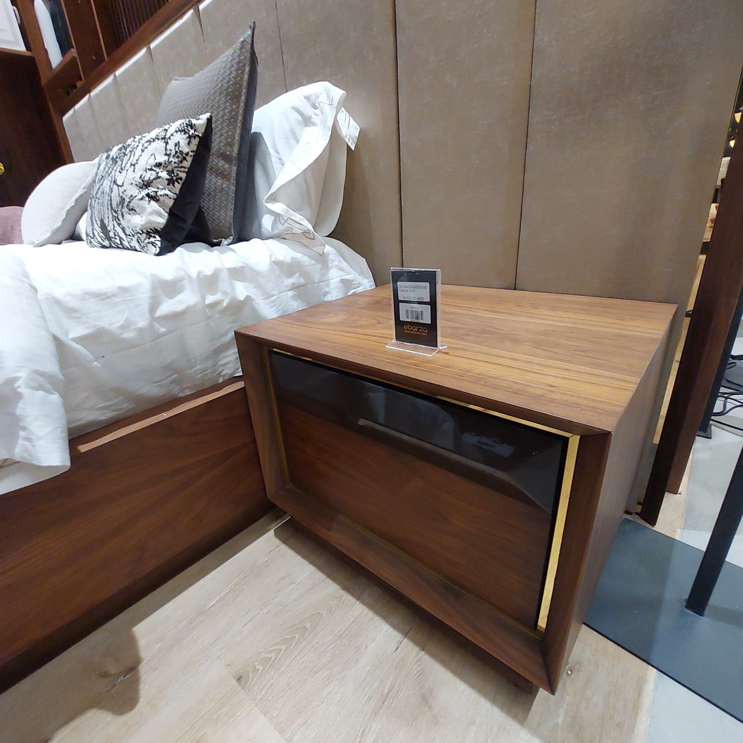 Display Item Ginda Bedstead & 2x Bedside Tables Ginda001-Bed+2xsidetables -  USED ITEM | قطعة من المعرض - سرير جيندا مع طاولتين جانبيات - ebarza Furniture UAE | Shop Modern Furniture in Abu Dhabi & Dubai - مفروشات ايبازرا في الامارات | تسوق اثاث عصري وديكورات مميزة في دبي وابوظبي