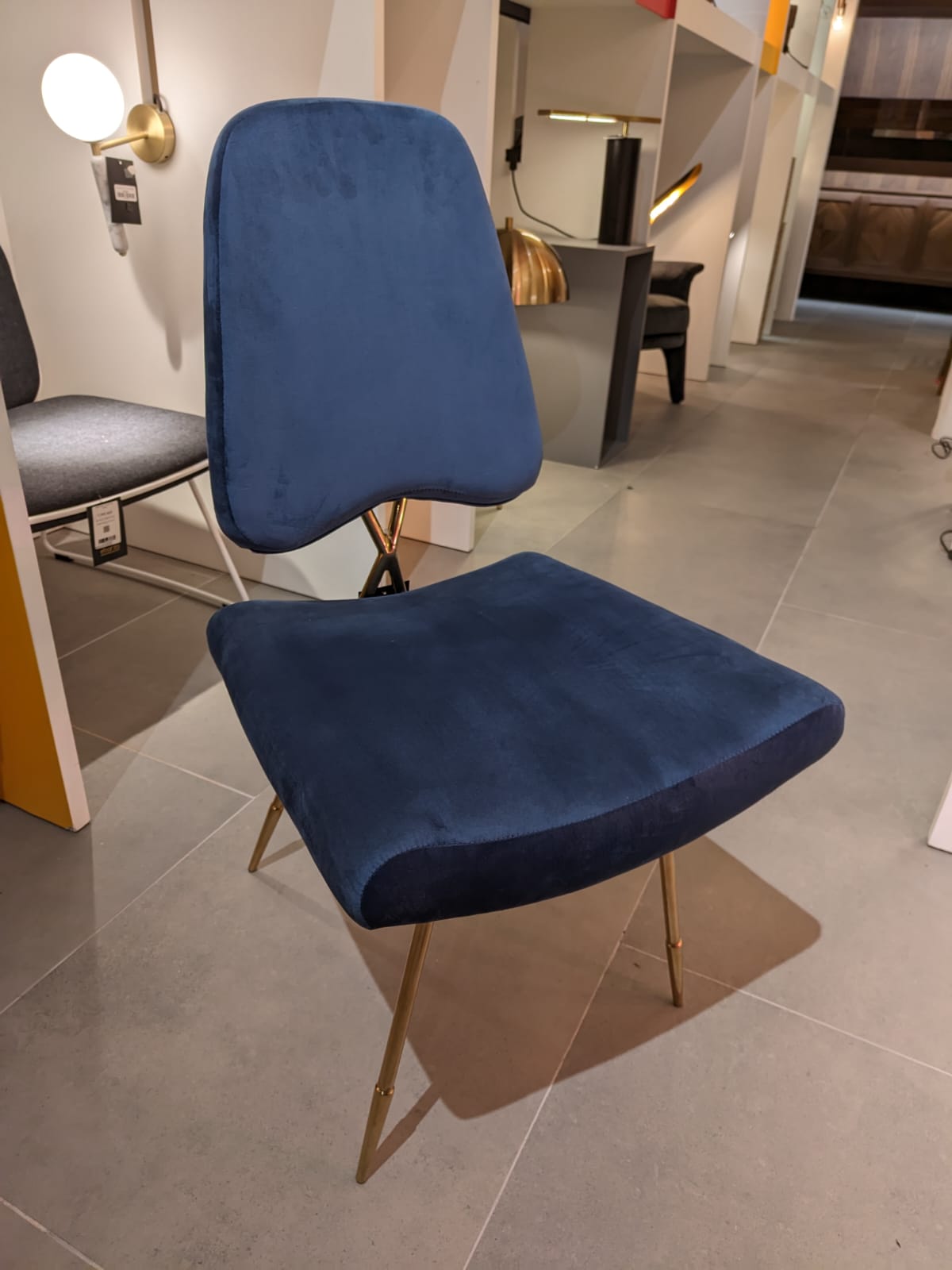 Display Item Velletri Cross  Dinning Chair Tg-185-SR -  USED ITEM | قطعة من المعرض - كرسي طعام من فيلتري - ebarza Furniture UAE | Shop Modern Furniture in Abu Dhabi & Dubai - مفروشات ايبازرا في الامارات | تسوق اثاث عصري وديكورات مميزة في دبي وابوظبي