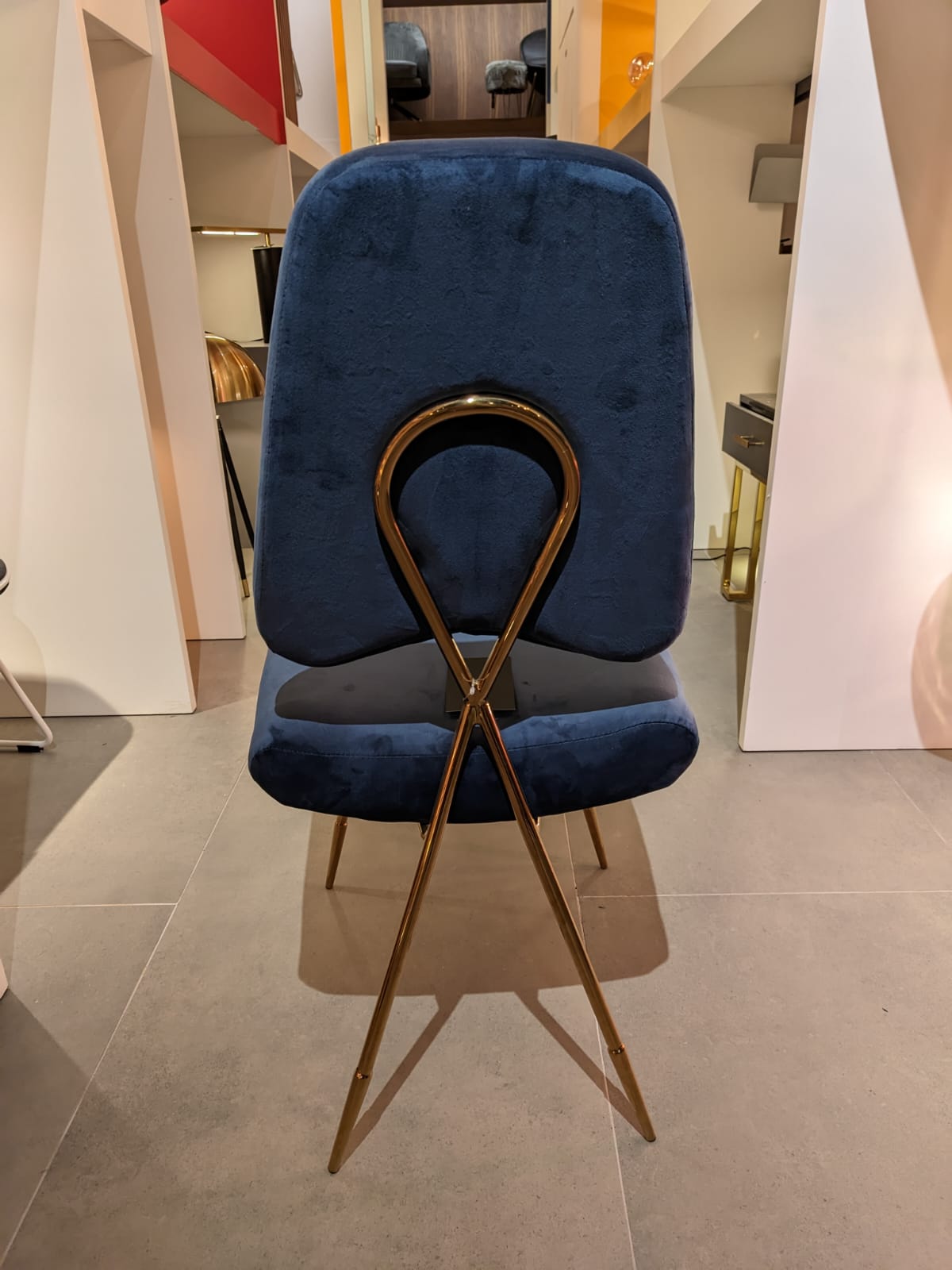 Display Item Velletri Cross  Dinning Chair Tg-185-SR -  USED ITEM | قطعة من المعرض - كرسي طعام من فيلتري - ebarza Furniture UAE | Shop Modern Furniture in Abu Dhabi & Dubai - مفروشات ايبازرا في الامارات | تسوق اثاث عصري وديكورات مميزة في دبي وابوظبي