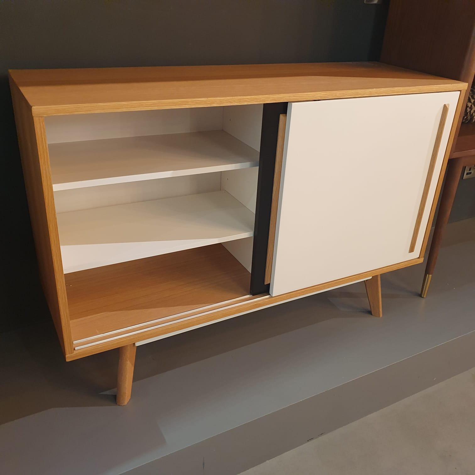 Display Item - Flen Sideboard/Console/Shoesrack  Ll-004Nakheel -  Sideboards | قطعة من المعرض - خزانة جانبية / وحدة تخزين/ رف أحذية فلن - ebarza Furniture UAE | Shop Modern Furniture in Abu Dhabi & Dubai - مفروشات ايبازرا في الامارات | تسوق اثاث عصري وديكورات مميزة في دبي وابوظبي