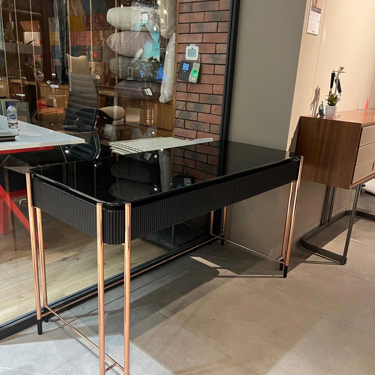 Display Item - Dali study Desk Td-Dl144Wd-NAKHEEL -  DISPLAY ITEM - ebarza Furniture UAE | Shop Modern Furniture in Abu Dhabi & Dubai - مفروشات ايبازرا في الامارات | تسوق اثاث عصري وديكورات مميزة في دبي وابوظبي