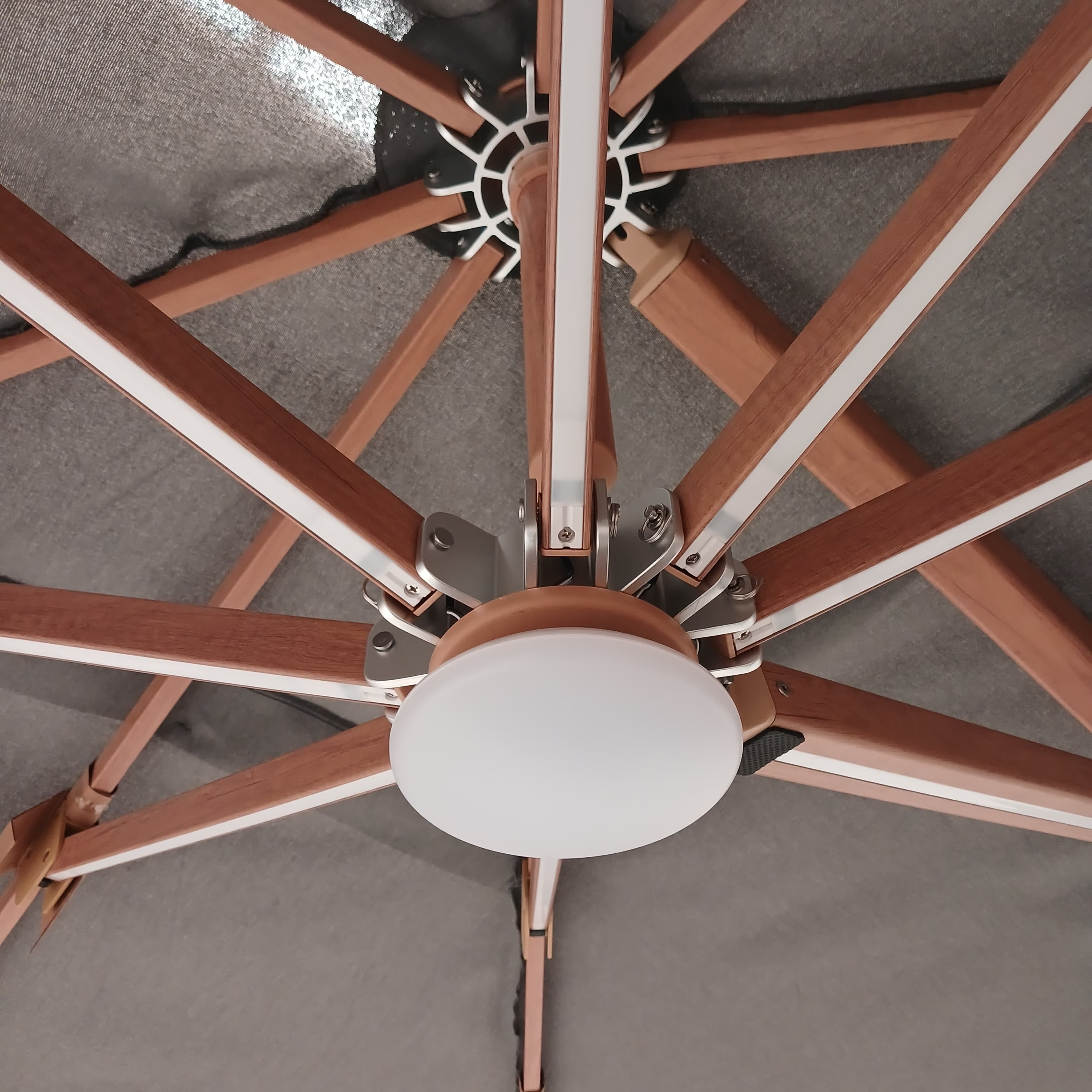 Opal Cantilever Umbrella With Base DC-LUP-117 / DC-BC-136 -  Outdoor Umbrellas - ebarza Furniture UAE | Shop Modern Furniture in Abu Dhabi & Dubai - مفروشات ايبازرا في الامارات | تسوق اثاث عصري وديكورات مميزة في دبي وابوظبي