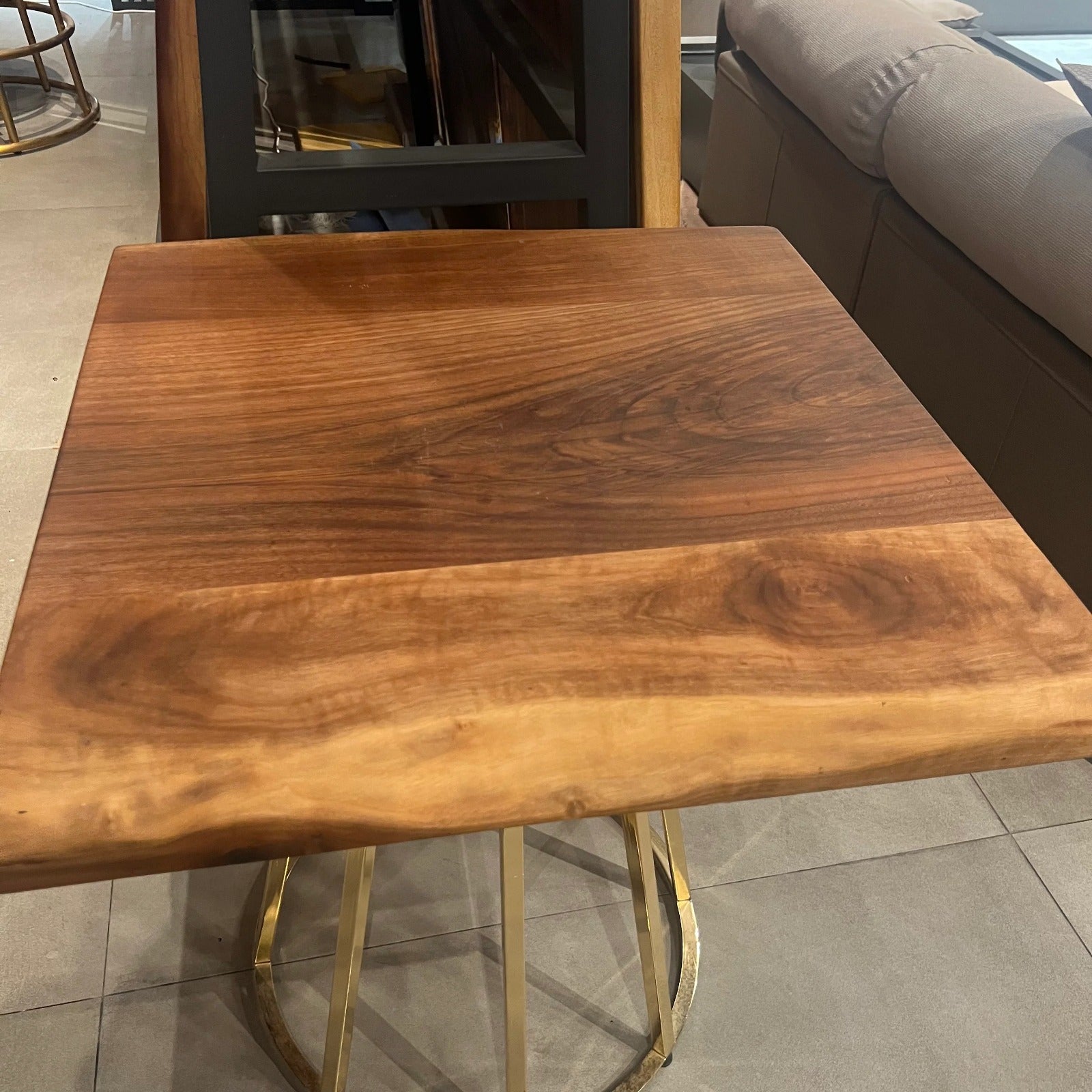 AS IS - 70X70 Cm Live Edge Dining Table Top Sanc70X70-Nakheel -  DISPLAY ITEM - ebarza Furniture UAE | Shop Modern Furniture in Abu Dhabi & Dubai - مفروشات ايبازرا في الامارات | تسوق اثاث عصري وديكورات مميزة في دبي وابوظبي