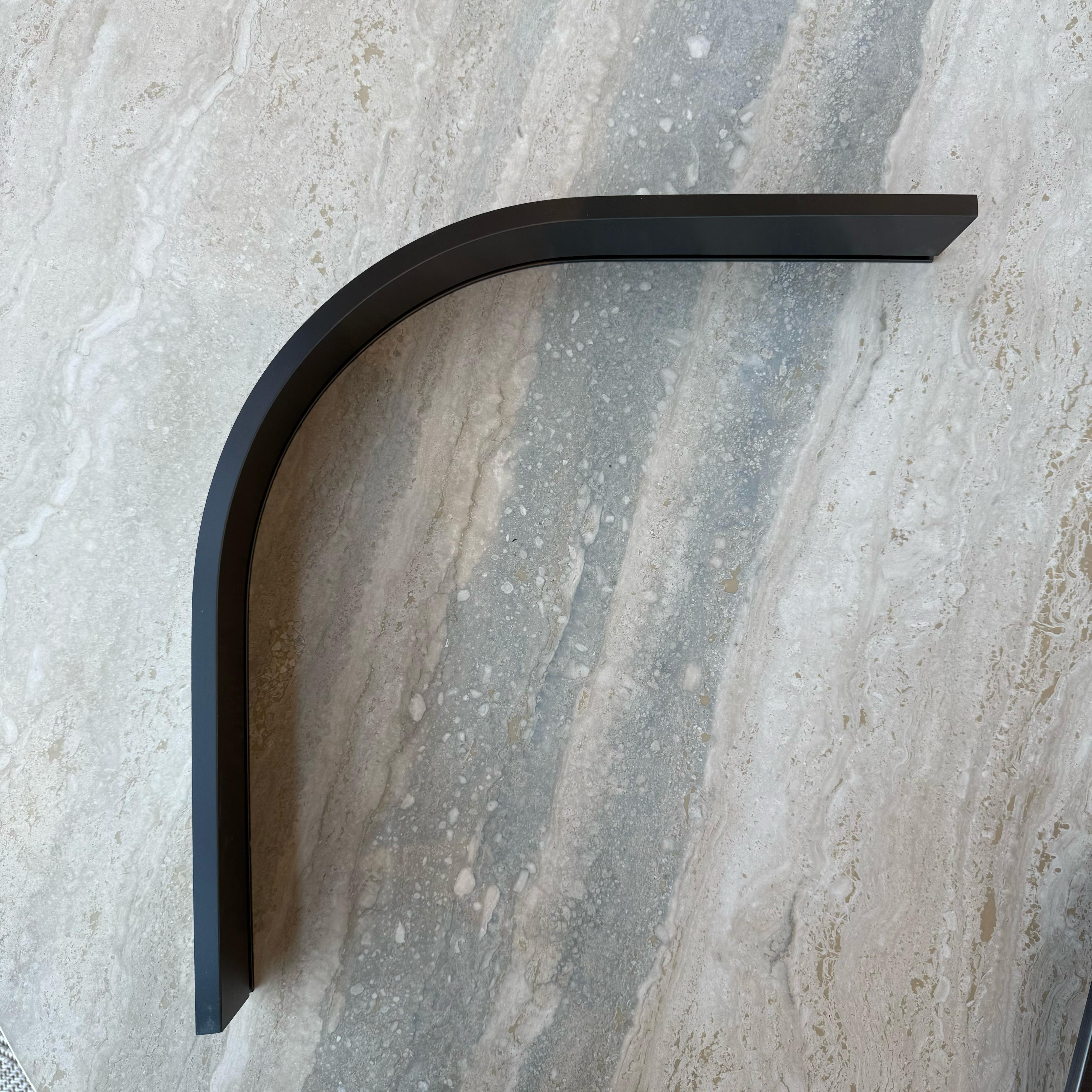 R200 (6cm) Internal Corner Skirting Accessories - Black - PR0021 -  wall-panels-profiles - ebarza Furniture UAE | Shop Modern Furniture in Abu Dhabi & Dubai - مفروشات ايبازرا في الامارات | تسوق اثاث عصري وديكورات مميزة في دبي وابوظبي