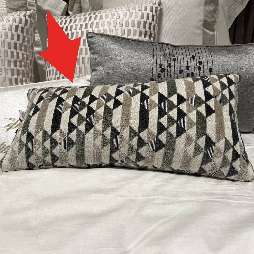 Amoret-Cushion Cover 60X30 Cm Amoret-92 -  Cushions | غطاء وسادة أموريت 60 × 30 سم - ebarza Furniture UAE | Shop Modern Furniture in Abu Dhabi & Dubai - مفروشات ايبازرا في الامارات | تسوق اثاث عصري وديكورات مميزة في دبي وابوظبي