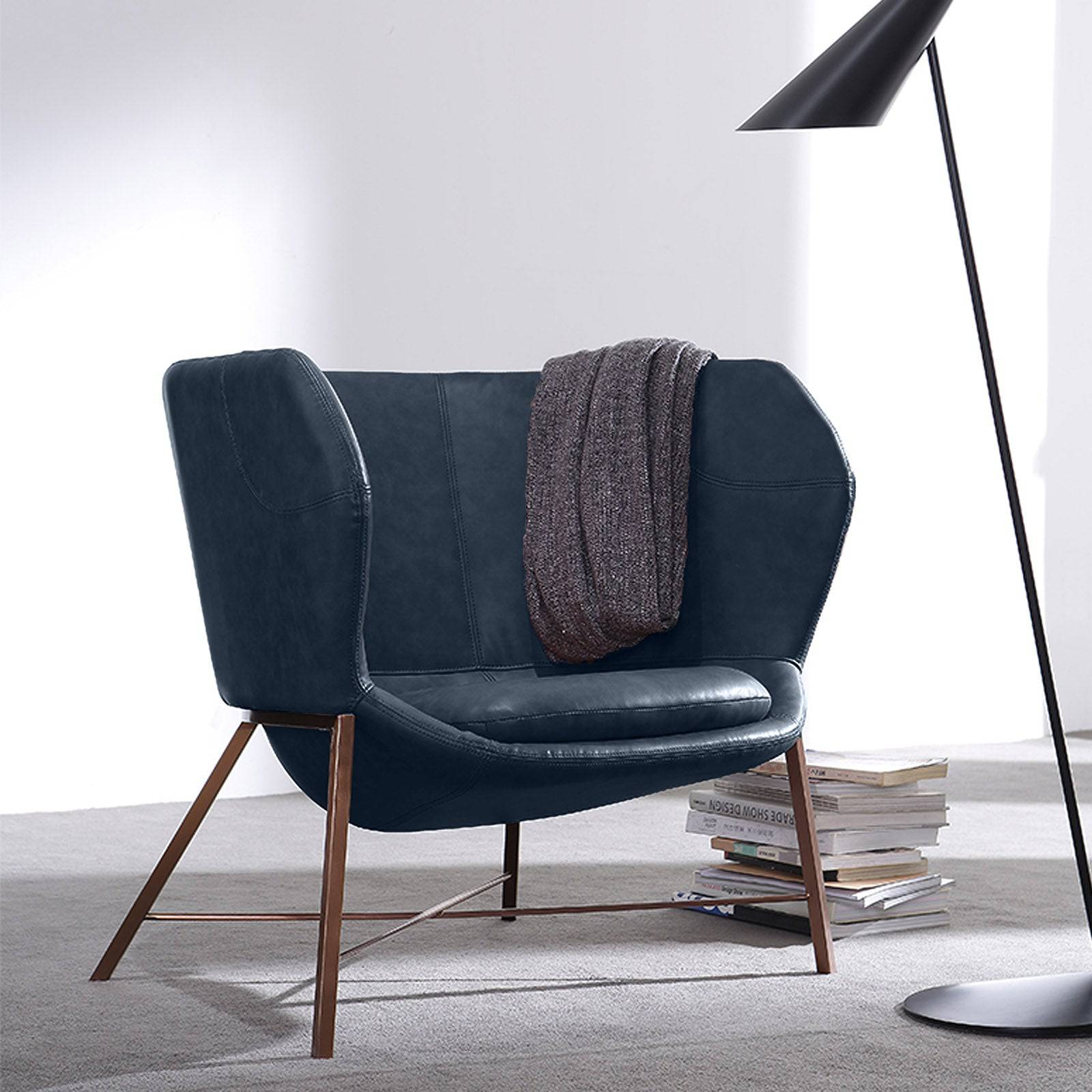 Aprilia Armchair Chair Lc020-Bl -  Armchairs - ebarza Furniture UAE | Shop Modern Furniture in Abu Dhabi & Dubai - مفروشات ايبازرا في الامارات | تسوق اثاث عصري وديكورات مميزة في دبي وابوظبي