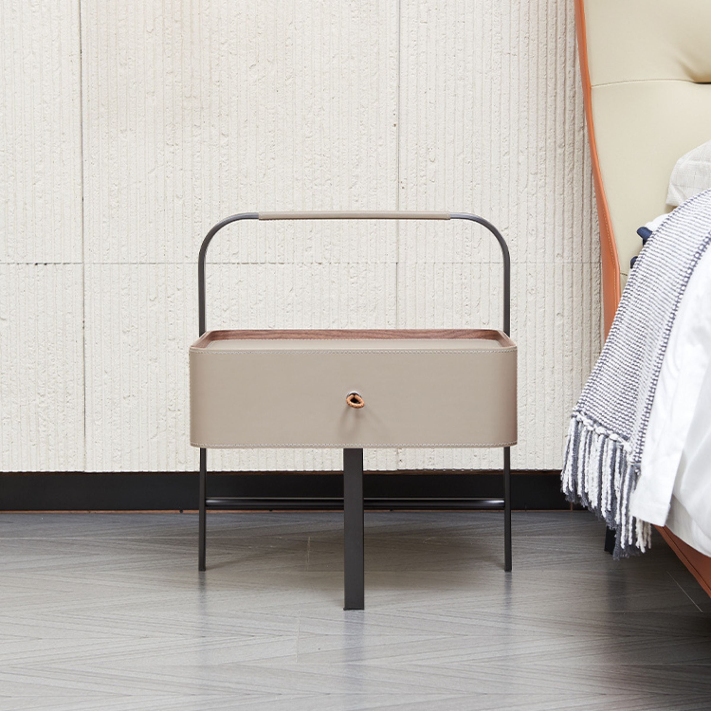 AS IS - Saddle Leather Side Table MLL-E10 -  DISPLAY ITEM - ebarza Furniture UAE | Shop Modern Furniture in Abu Dhabi & Dubai - مفروشات ايبازرا في الامارات | تسوق اثاث عصري وديكورات مميزة في دبي وابوظبي