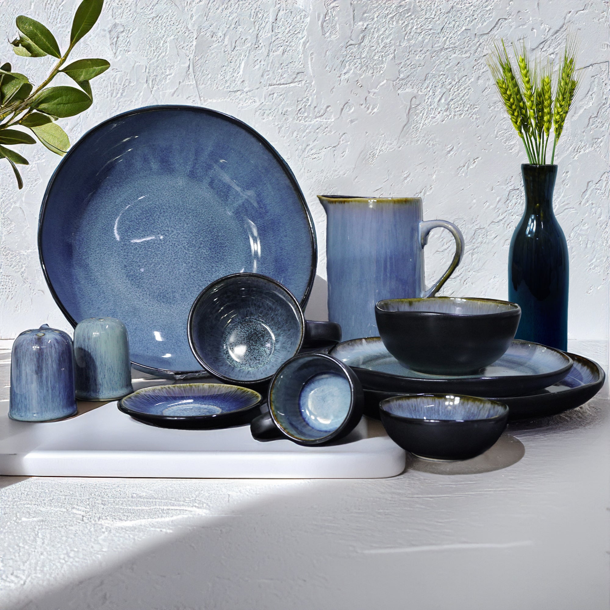 Blue wave Bowl Black and Blue  HZ3112 -  Bowls | وعاء الموجة الزرقاء باللونين الأسود والأزرق - ebarza Furniture UAE | Shop Modern Furniture in Abu Dhabi & Dubai - مفروشات ايبازرا في الامارات | تسوق اثاث عصري وديكورات مميزة في دبي وابوظبي