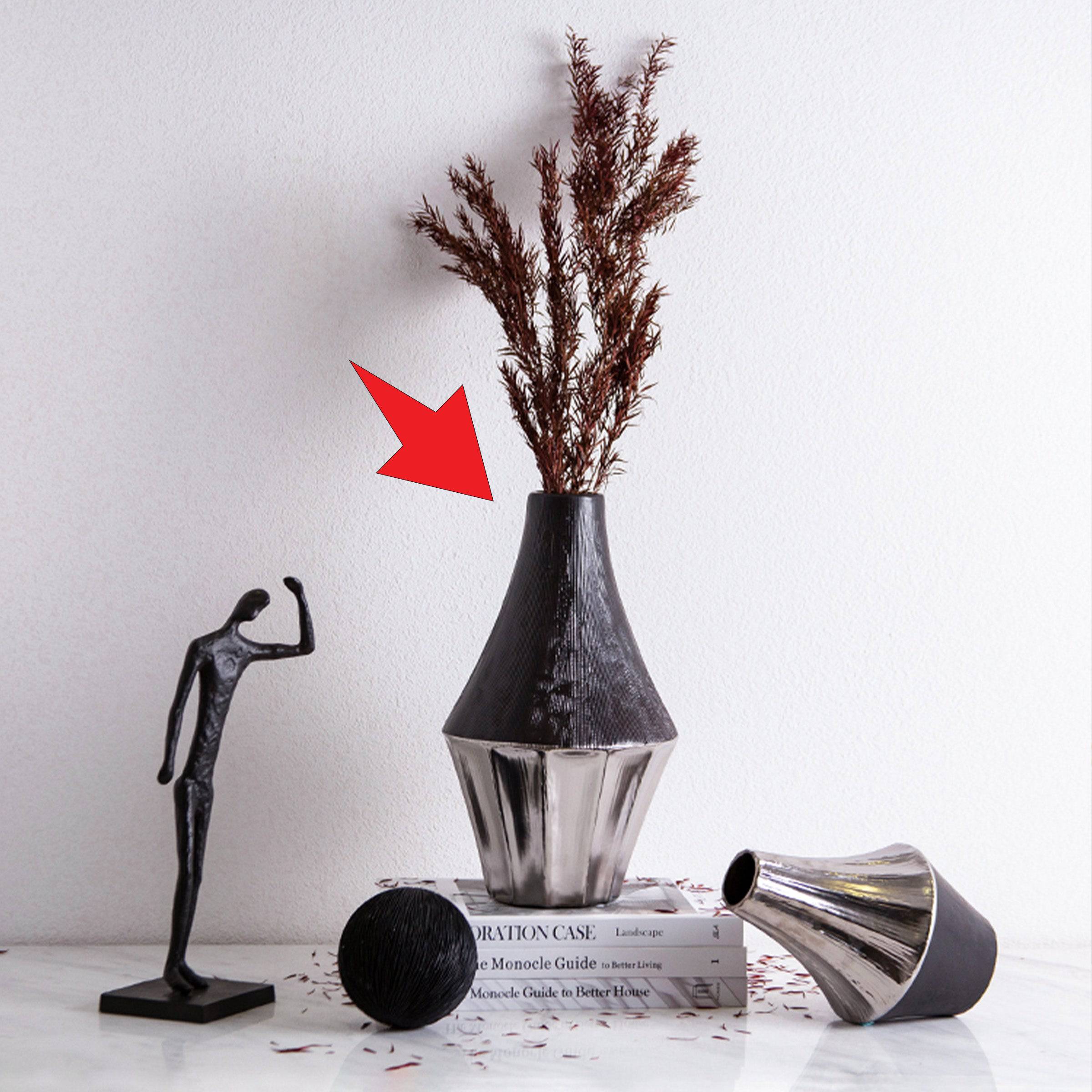 Black And Sliver Vase-A Fa-D2079A -  Vases - ebarza Furniture UAE | Shop Modern Furniture in Abu Dhabi & Dubai - مفروشات ايبازرا في الامارات | تسوق اثاث عصري وديكورات مميزة في دبي وابوظبي