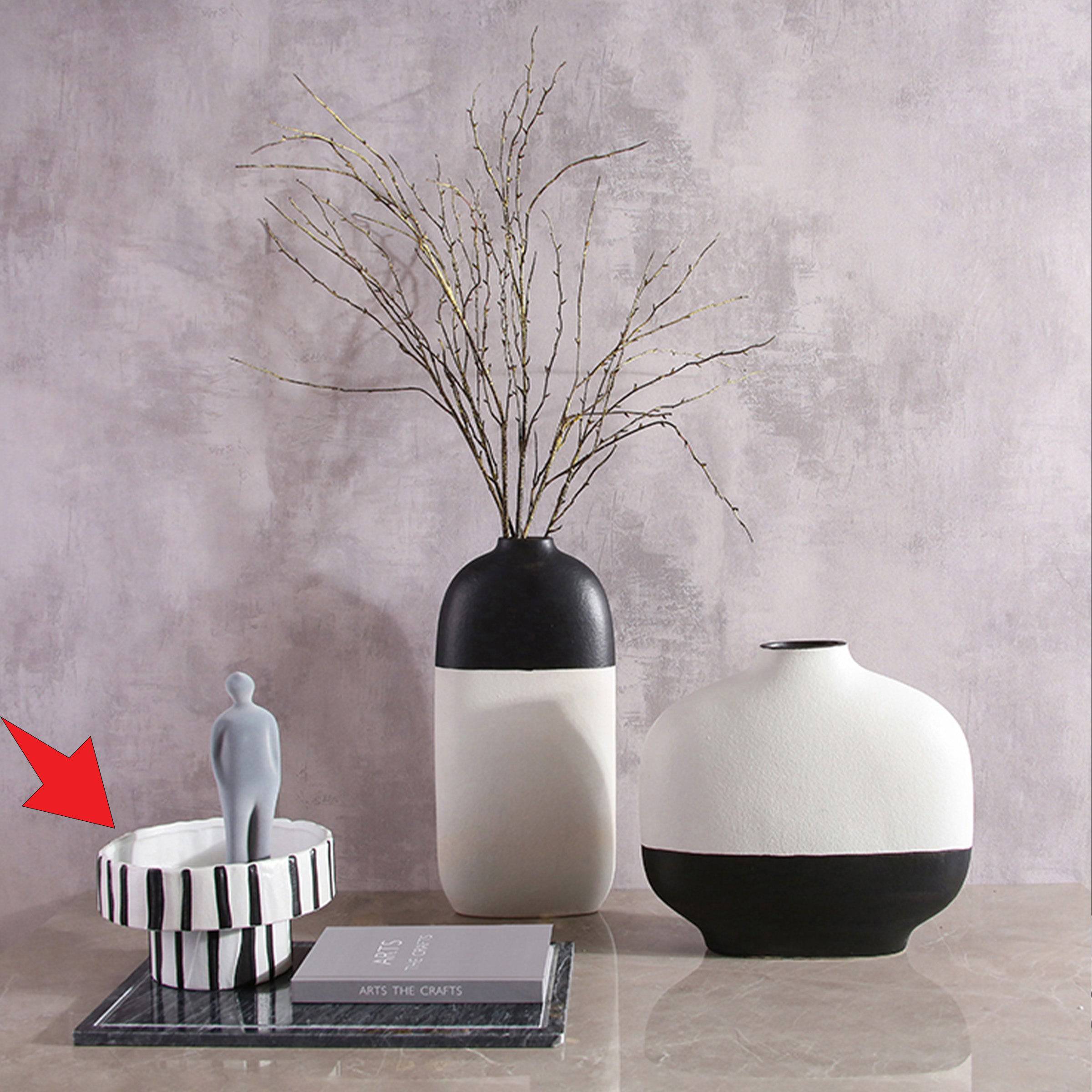 Black And White Ceramic Bottle-A Fa-D2104C -  Vases - ebarza Furniture UAE | Shop Modern Furniture in Abu Dhabi & Dubai - مفروشات ايبازرا في الامارات | تسوق اثاث عصري وديكورات مميزة في دبي وابوظبي