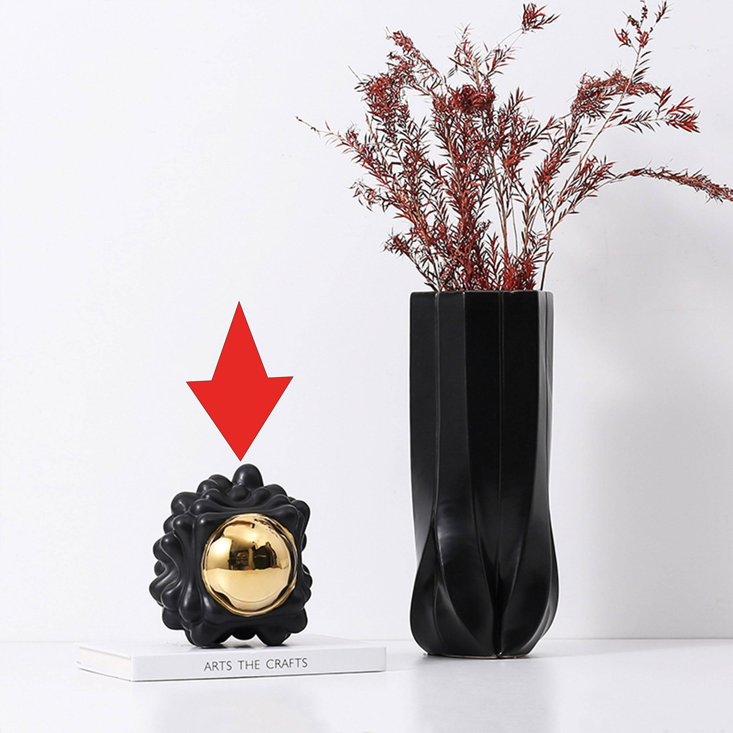 Black Corṛugated Ball -B Fa-D21070B -  Home Decor Figurines | ديكور كرة بيضاء مموجة - ebarza Furniture UAE | Shop Modern Furniture in Abu Dhabi & Dubai - مفروشات ايبازرا في الامارات | تسوق اثاث عصري وديكورات مميزة في دبي وابوظبي