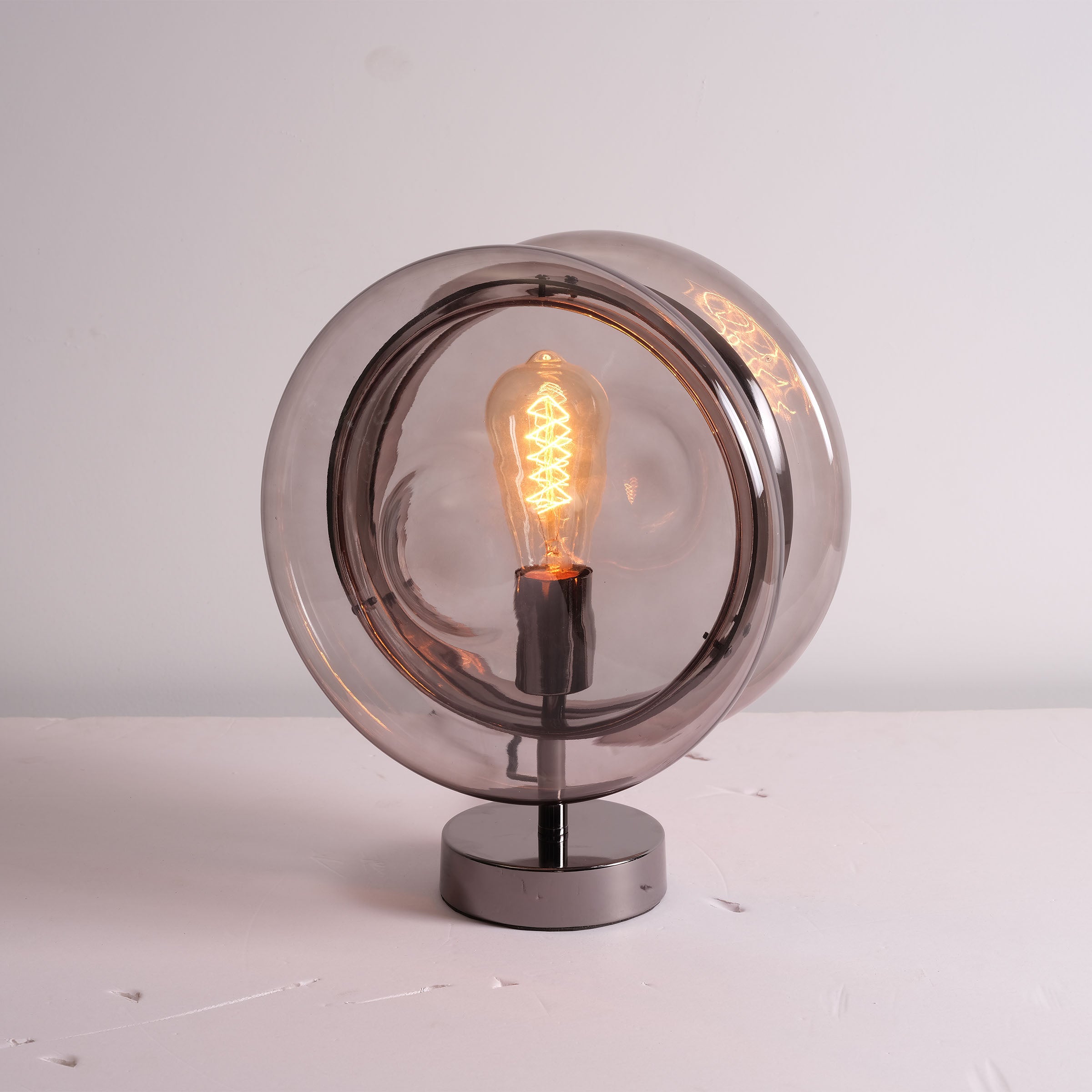 Cosmos Orb table Lamp CY-TD-1049 -  Desk/table Lamps | مصباح طاولة كوزموس أورب - ebarza Furniture UAE | Shop Modern Furniture in Abu Dhabi & Dubai - مفروشات ايبازرا في الامارات | تسوق اثاث عصري وديكورات مميزة في دبي وابوظبي