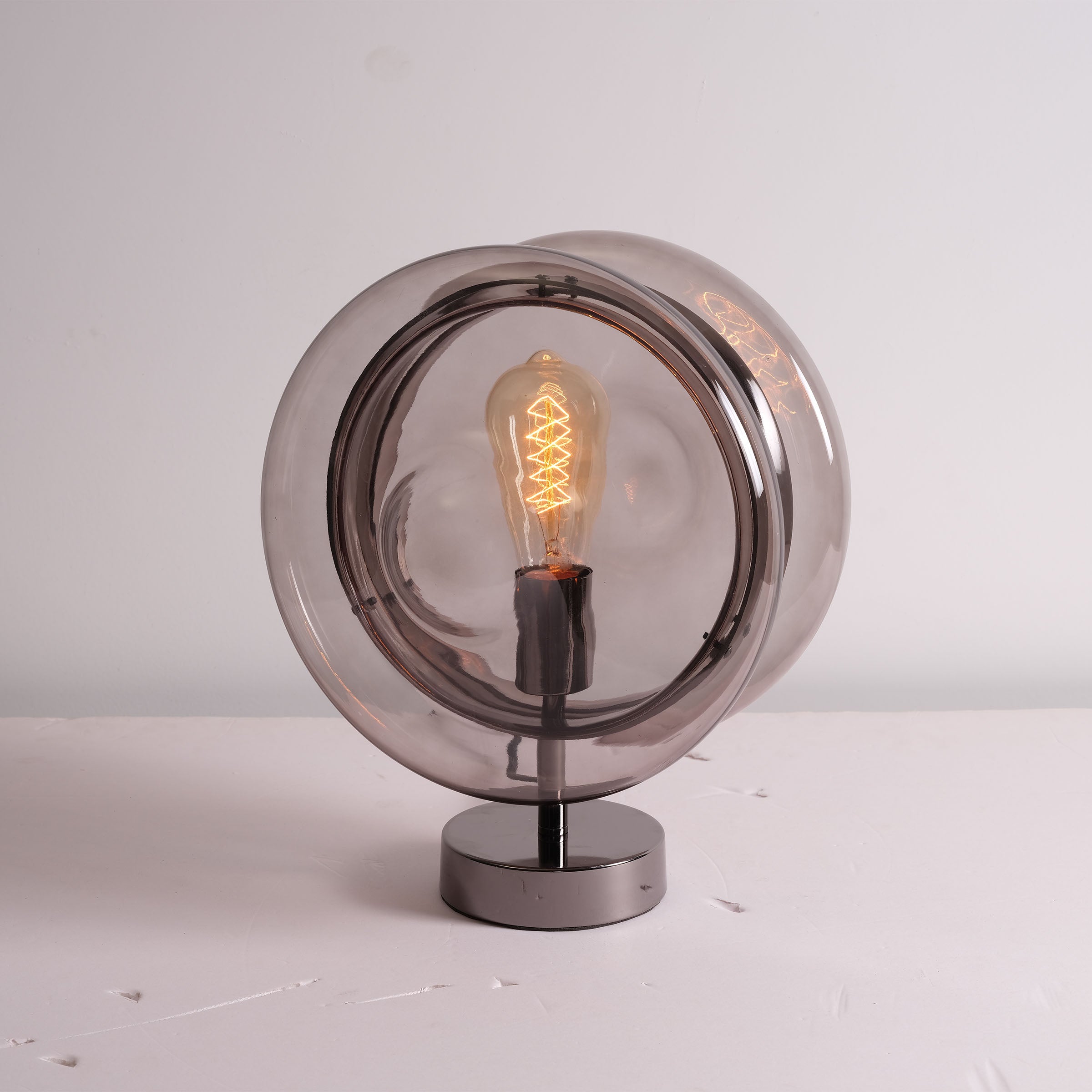 Cosmos Orb table Lamp CY-TD-1049 -  Desk/table Lamps | مصباح طاولة كوزموس أورب - ebarza Furniture UAE | Shop Modern Furniture in Abu Dhabi & Dubai - مفروشات ايبازرا في الامارات | تسوق اثاث عصري وديكورات مميزة في دبي وابوظبي