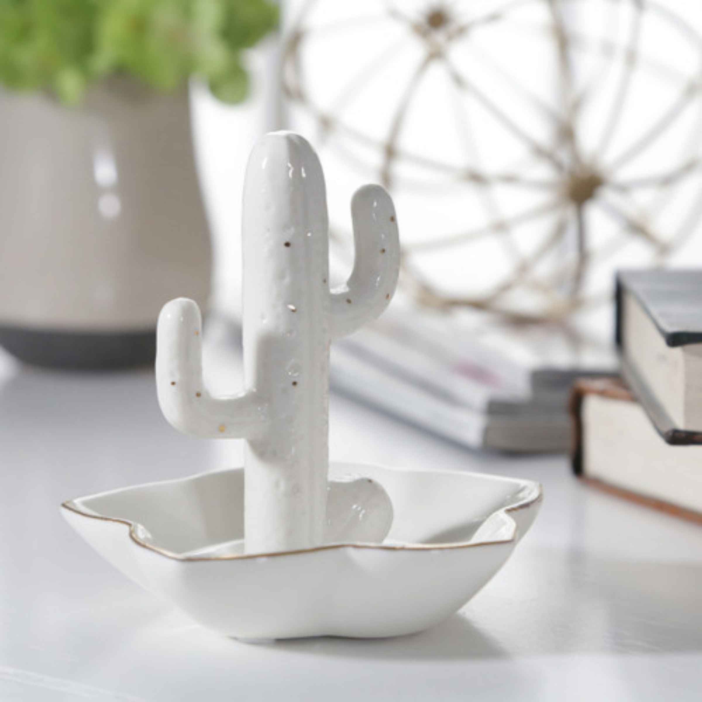 Cactus Flower Ring Holder - Porcelain 12391-05 -  Home Decor Figurines | حامل خاتم زهرة الصبار - بورسلين - ebarza Furniture UAE | Shop Modern Furniture in Abu Dhabi & Dubai - مفروشات ايبازرا في الامارات | تسوق اثاث عصري وديكورات مميزة في دبي وابوظبي