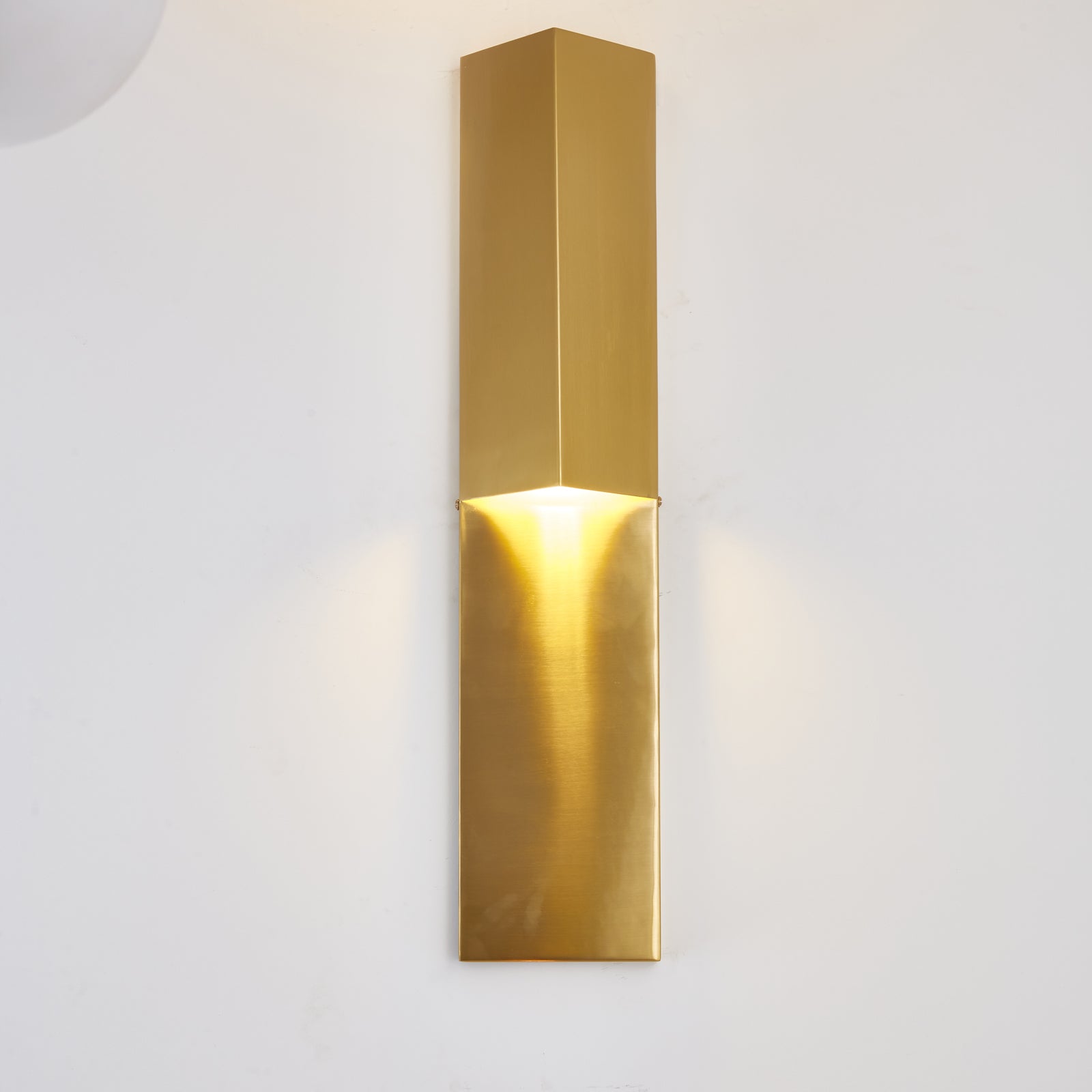 Wall Lamps CY-BD-1024 -  Wall Lamps | مصباح حائط - ebarza Furniture UAE | Shop Modern Furniture in Abu Dhabi & Dubai - مفروشات ايبازرا في الامارات | تسوق اثاث عصري وديكورات مميزة في دبي وابوظبي