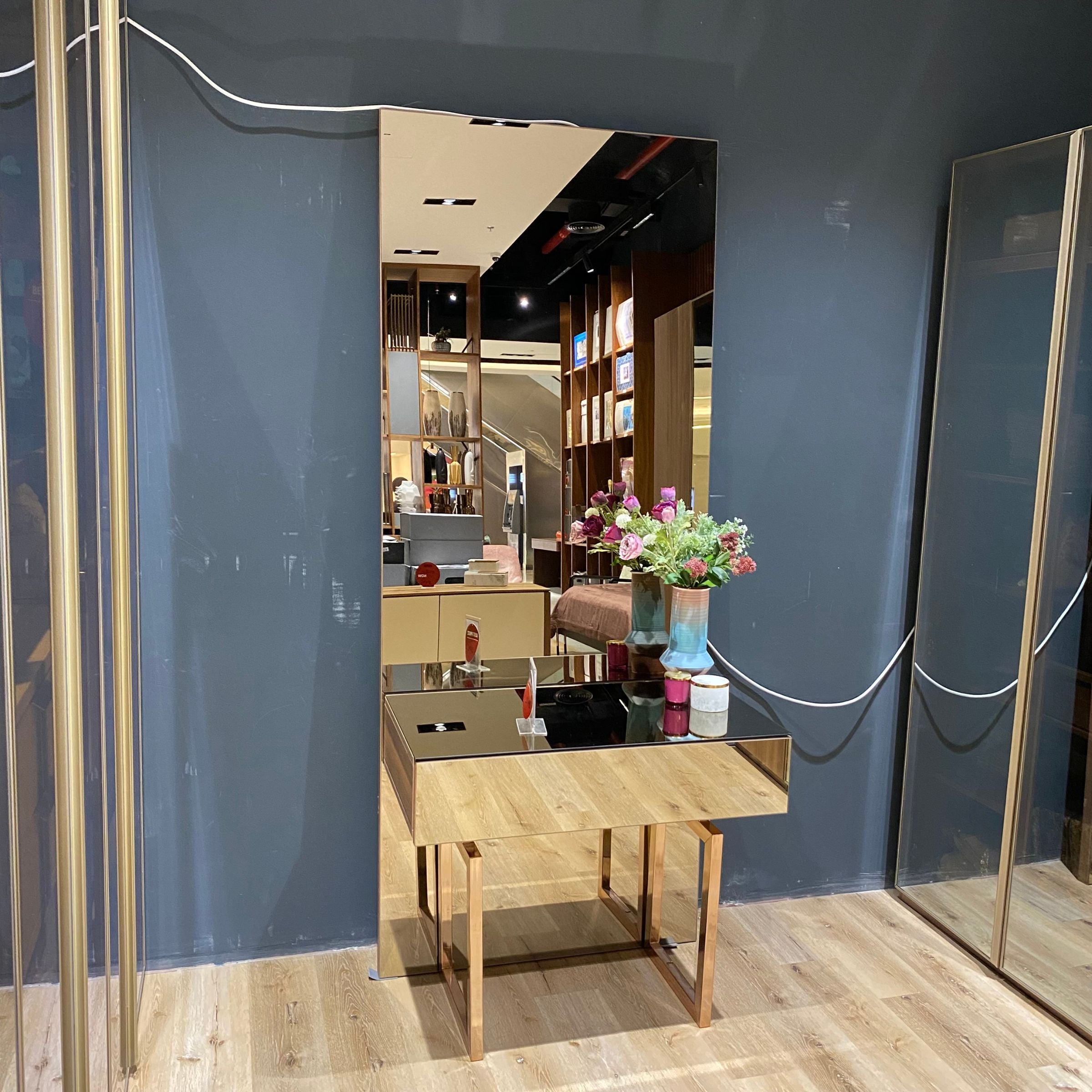 Display item - Block Mirror Module  Blockmirror ( Penny Mirror )Nakheel -  DISPLAY ITEM - ebarza Furniture UAE | Shop Modern Furniture in Abu Dhabi & Dubai - مفروشات ايبازرا في الامارات | تسوق اثاث عصري وديكورات مميزة في دبي وابوظبي