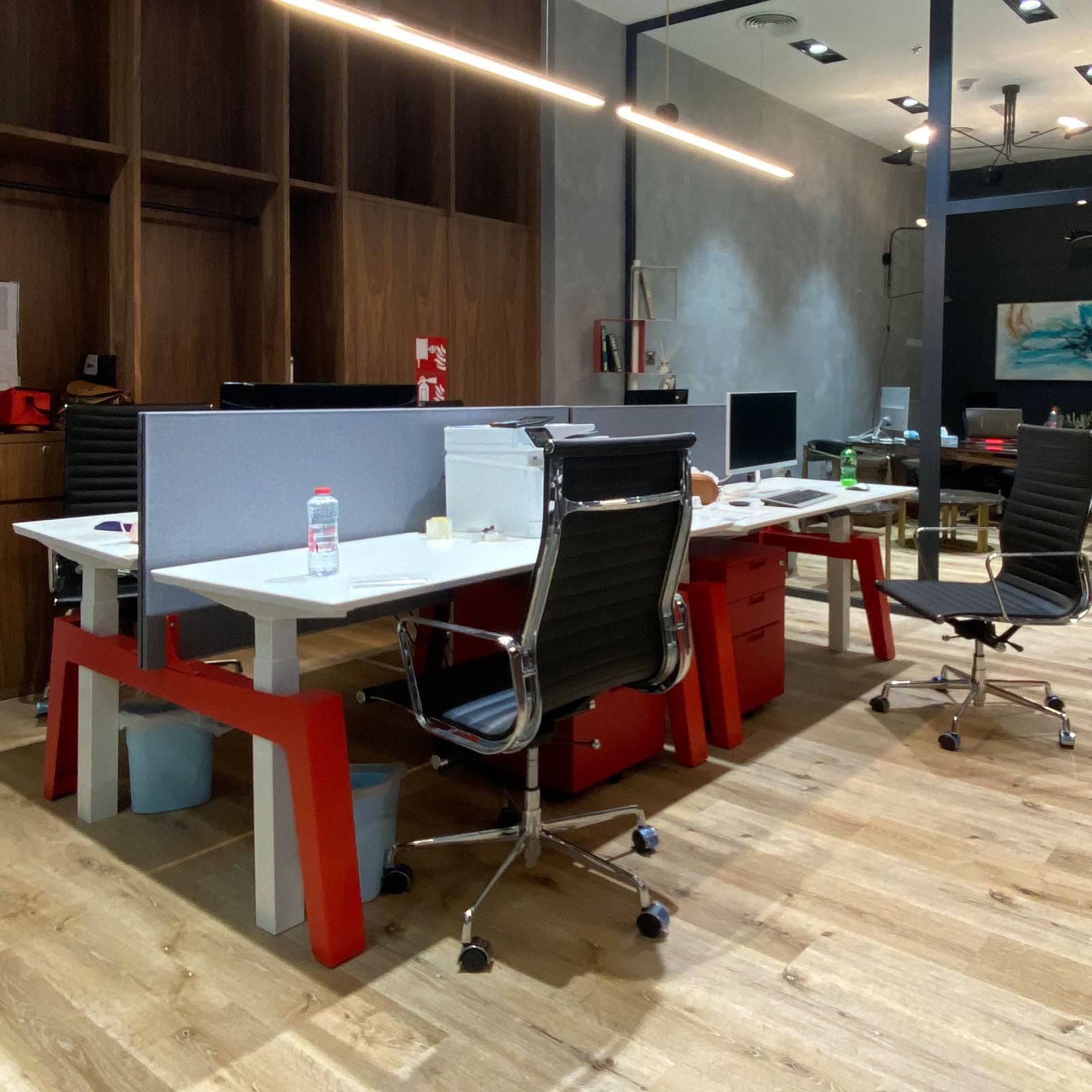 Ebarza Hydraulic  2Staff Workstation-Red -  Office Desks - ebarza Furniture UAE | Shop Modern Furniture in Abu Dhabi & Dubai - مفروشات ايبازرا في الامارات | تسوق اثاث عصري وديكورات مميزة في دبي وابوظبي