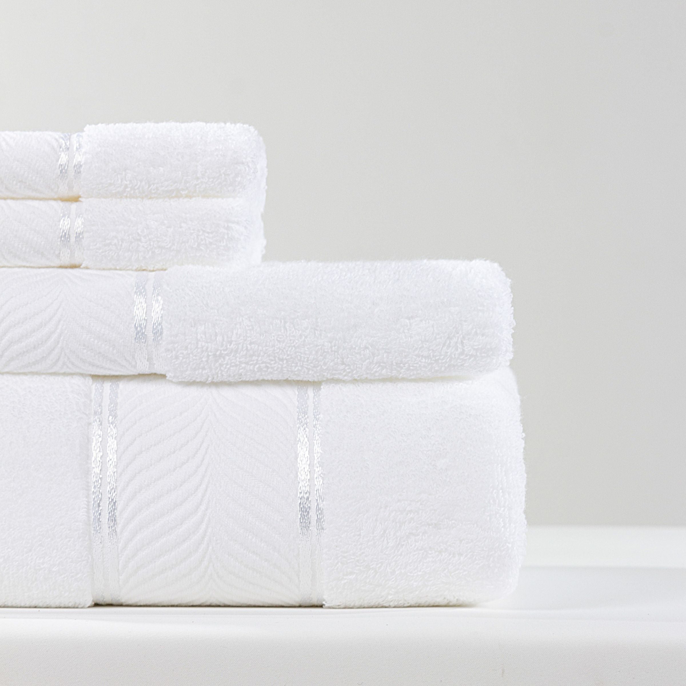 ebarza Shinning Towel Set  EBTS-002 -  Towels | مجموعة مناشف إيبارزا اللامعة - ebarza Furniture UAE | Shop Modern Furniture in Abu Dhabi & Dubai - مفروشات ايبازرا في الامارات | تسوق اثاث عصري وديكورات مميزة في دبي وابوظبي