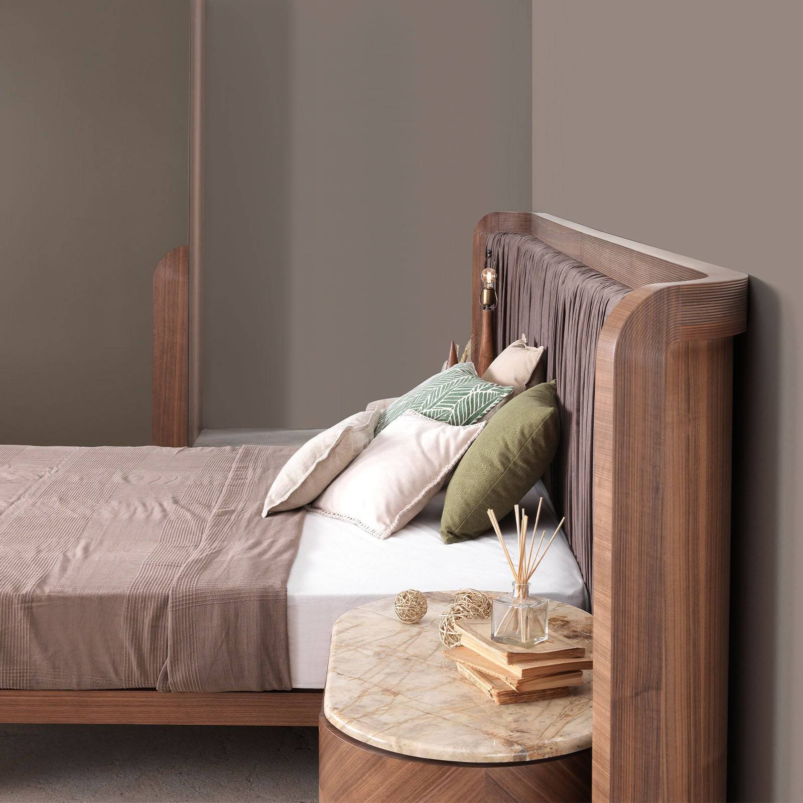 Eva King Size Bedstead Eva-Bed -  Bedsteads | سرير إيفا كينج - ebarza Furniture UAE | Shop Modern Furniture in Abu Dhabi & Dubai - مفروشات ايبازرا في الامارات | تسوق اثاث عصري وديكورات مميزة في دبي وابوظبي