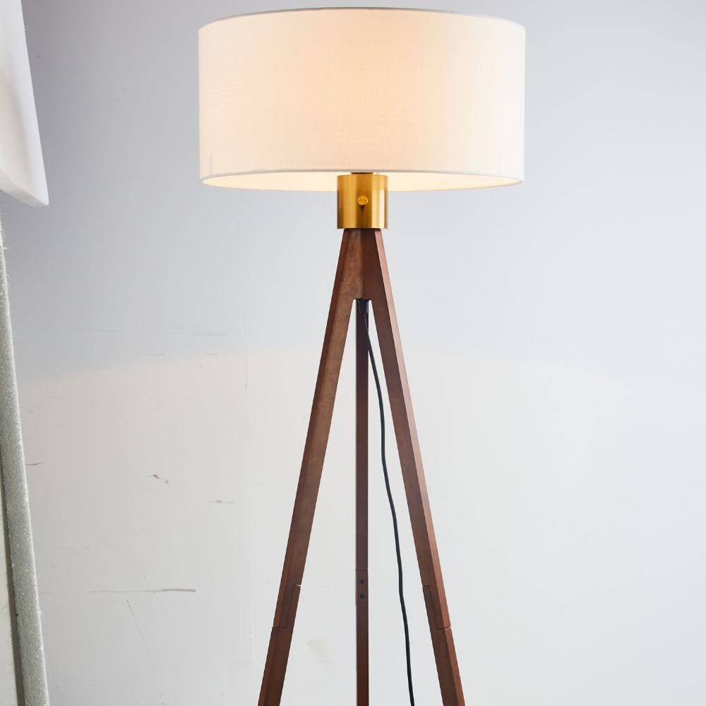 Gem Wooden Tripod Floor Lamp Cy-Ltd-1000 -  Floor Lamps | مصباح أرضي خشبي ثلاثي القوائم من جوهرة - ebarza Furniture UAE | Shop Modern Furniture in Abu Dhabi & Dubai - مفروشات ايبازرا في الامارات | تسوق اثاث عصري وديكورات مميزة في دبي وابوظبي