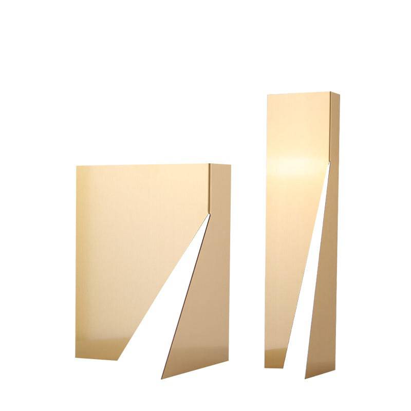 Gold Stainless Steel Abstract Sculpture - B Fc-W2103B -  Home Decor Figurines | النحت التجريدي الفولاذ المقاوم للصدأ الذهبي - ebarza Furniture UAE | Shop Modern Furniture in Abu Dhabi & Dubai - مفروشات ايبازرا في الامارات | تسوق اثاث عصري وديكورات مميزة في دبي وابوظبي