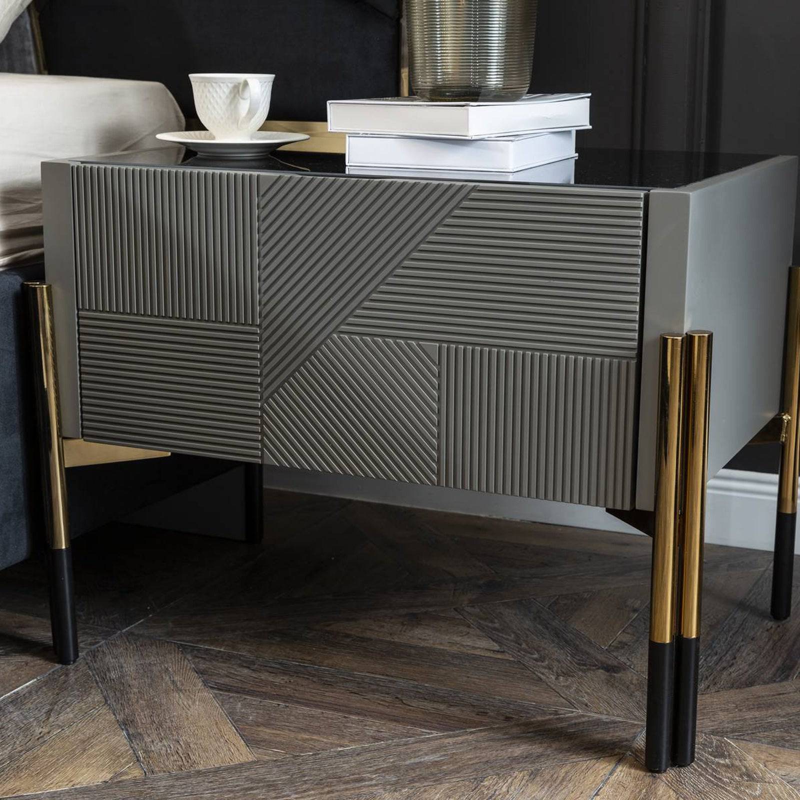 Display Item - Grey Dresser And Mirror Diva022-Dresser Nakheel -  DISPLAY ITEM - ebarza Furniture UAE | Shop Modern Furniture in Abu Dhabi & Dubai - مفروشات ايبازرا في الامارات | تسوق اثاث عصري وديكورات مميزة في دبي وابوظبي