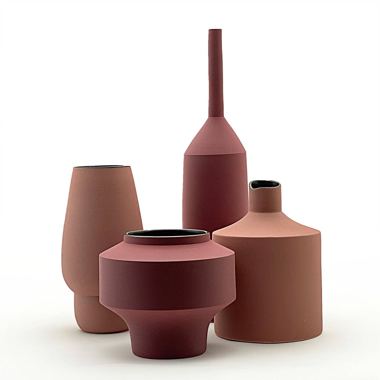 Handmade Ceramic Vase 19250-M-C24 -  Vases - ebarza Furniture UAE | Shop Modern Furniture in Abu Dhabi & Dubai - مفروشات ايبازرا في الامارات | تسوق اثاث عصري وديكورات مميزة في دبي وابوظبي