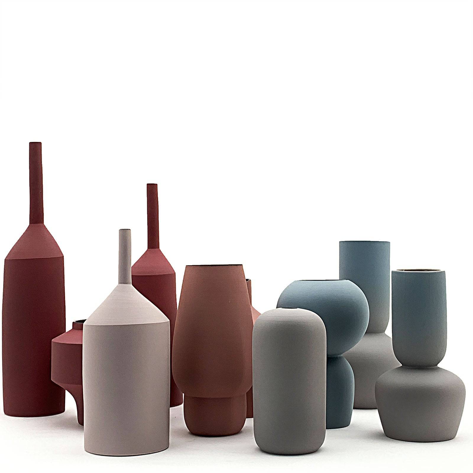 Handmade Ceramic Vase 19250-M-C24 -  Vases - ebarza Furniture UAE | Shop Modern Furniture in Abu Dhabi & Dubai - مفروشات ايبازرا في الامارات | تسوق اثاث عصري وديكورات مميزة في دبي وابوظبي