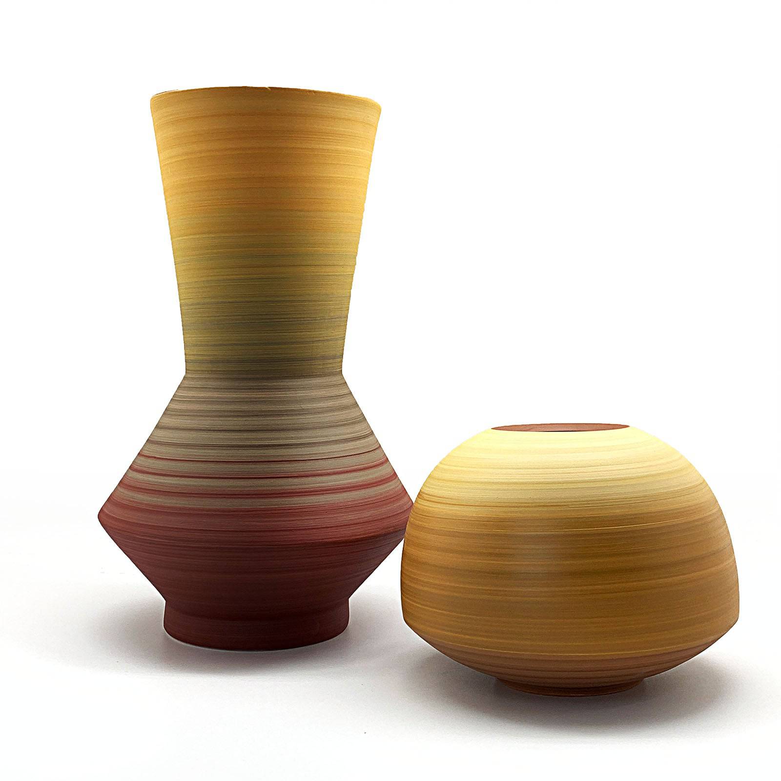 Handmade Ceramic Vase Qj045-L-A19 -  Vases - ebarza Furniture UAE | Shop Modern Furniture in Abu Dhabi & Dubai - مفروشات ايبازرا في الامارات | تسوق اثاث عصري وديكورات مميزة في دبي وابوظبي