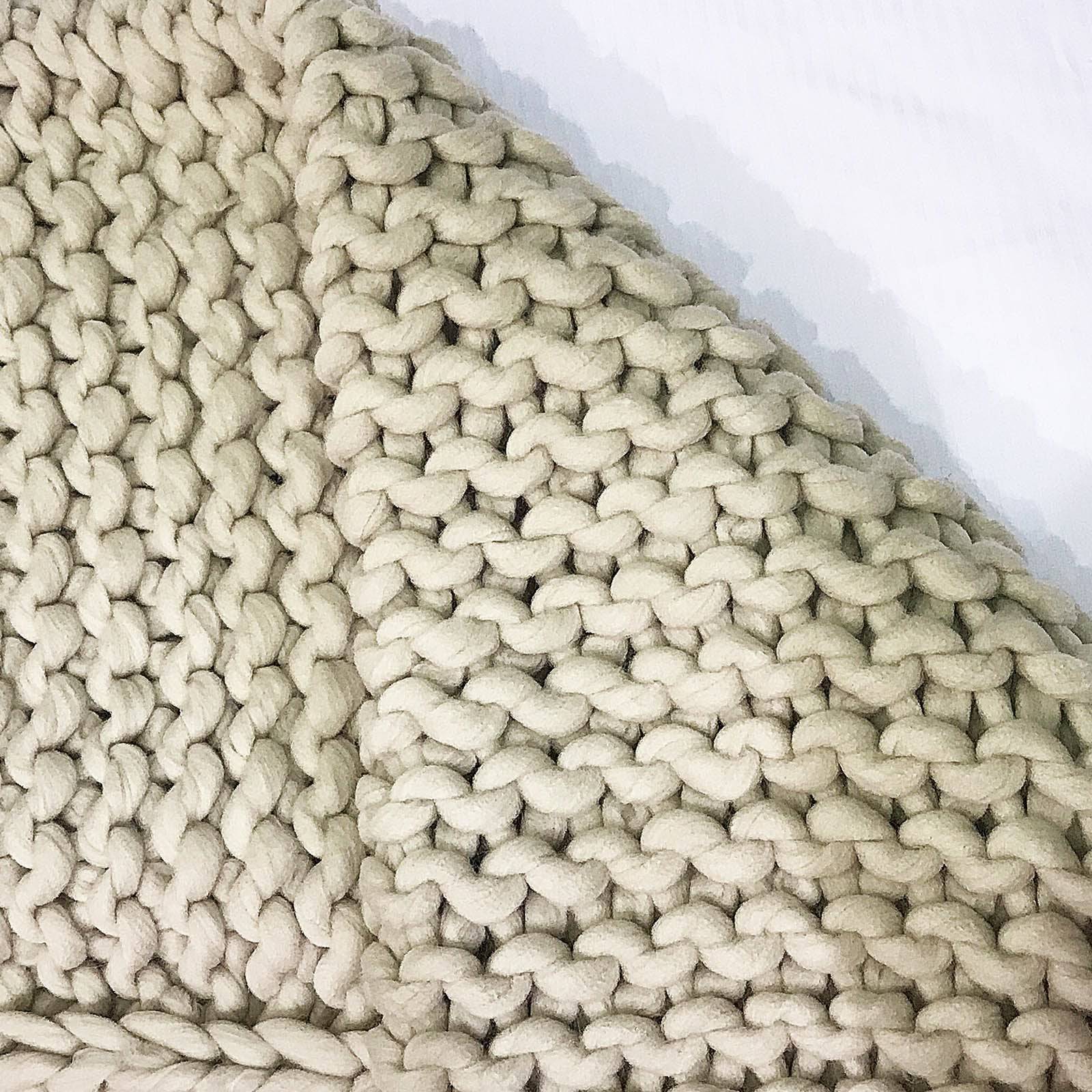 Handmade Chunky Throw Blanket  093A-004-Green -  Blankets - ebarza Furniture UAE | Shop Modern Furniture in Abu Dhabi & Dubai - مفروشات ايبازرا في الامارات | تسوق اثاث عصري وديكورات مميزة في دبي وابوظبي