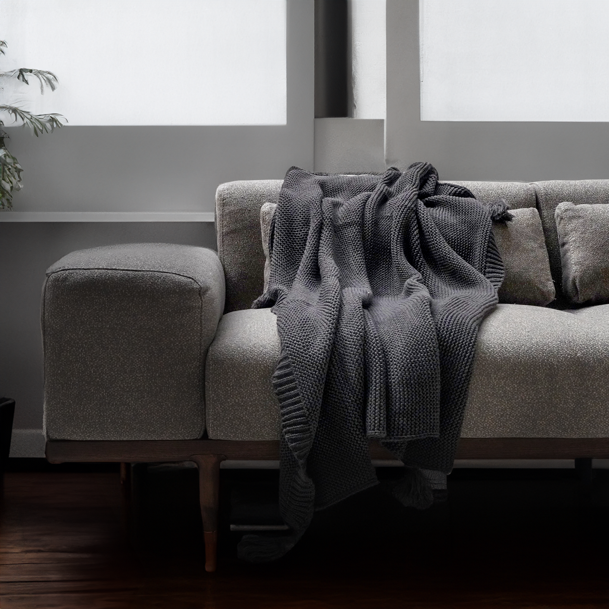 Handmade Grey Throw Blanket DT2305-GRY -  Blankets - ebarza Furniture UAE | Shop Modern Furniture in Abu Dhabi & Dubai - مفروشات ايبازرا في الامارات | تسوق اثاث عصري وديكورات مميزة في دبي وابوظبي