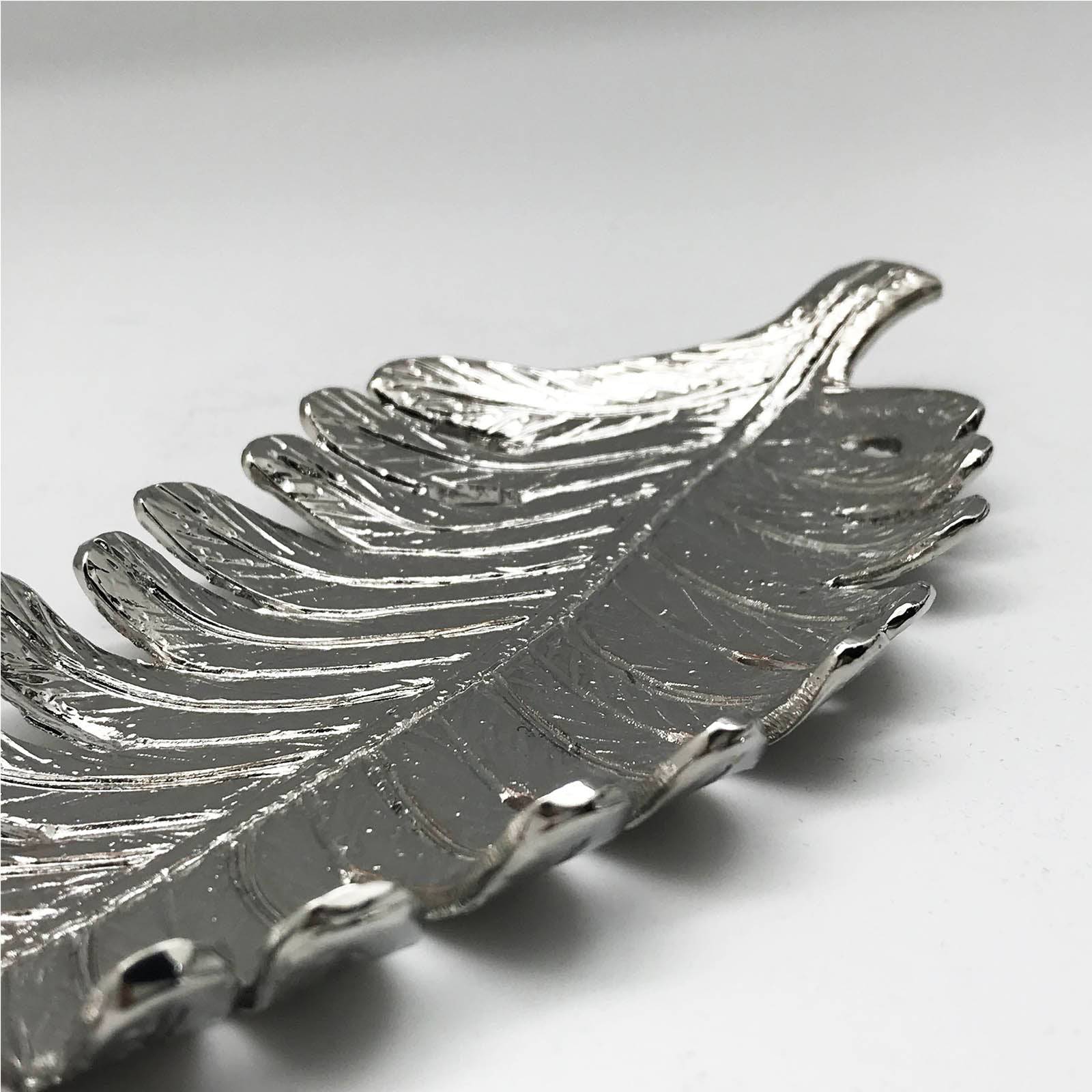 Handmade Zinc Napkin Ring  Chrome 79919A000 -  Napkin Rings - ebarza Furniture UAE | Shop Modern Furniture in Abu Dhabi & Dubai - مفروشات ايبازرا في الامارات | تسوق اثاث عصري وديكورات مميزة في دبي وابوظبي