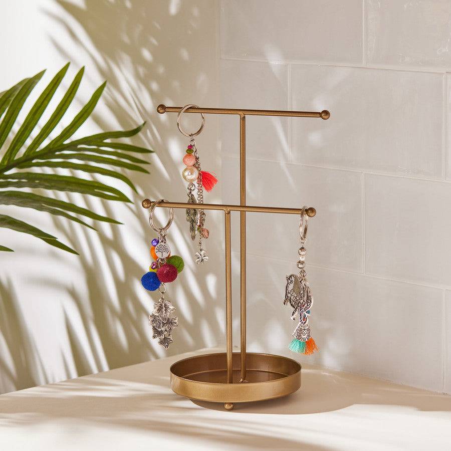 Karaca Home Jewelry Hanger Gold 17X27Cm 300.21.02.008 -  Home Decor Figurines | علاقة مجوهرات منزلية من كاراجا ذهبي 17 × 27 سم - ebarza Furniture UAE | Shop Modern Furniture in Abu Dhabi & Dubai - مفروشات ايبازرا في الامارات | تسوق اثاث عصري وديكورات مميزة في دبي وابوظبي