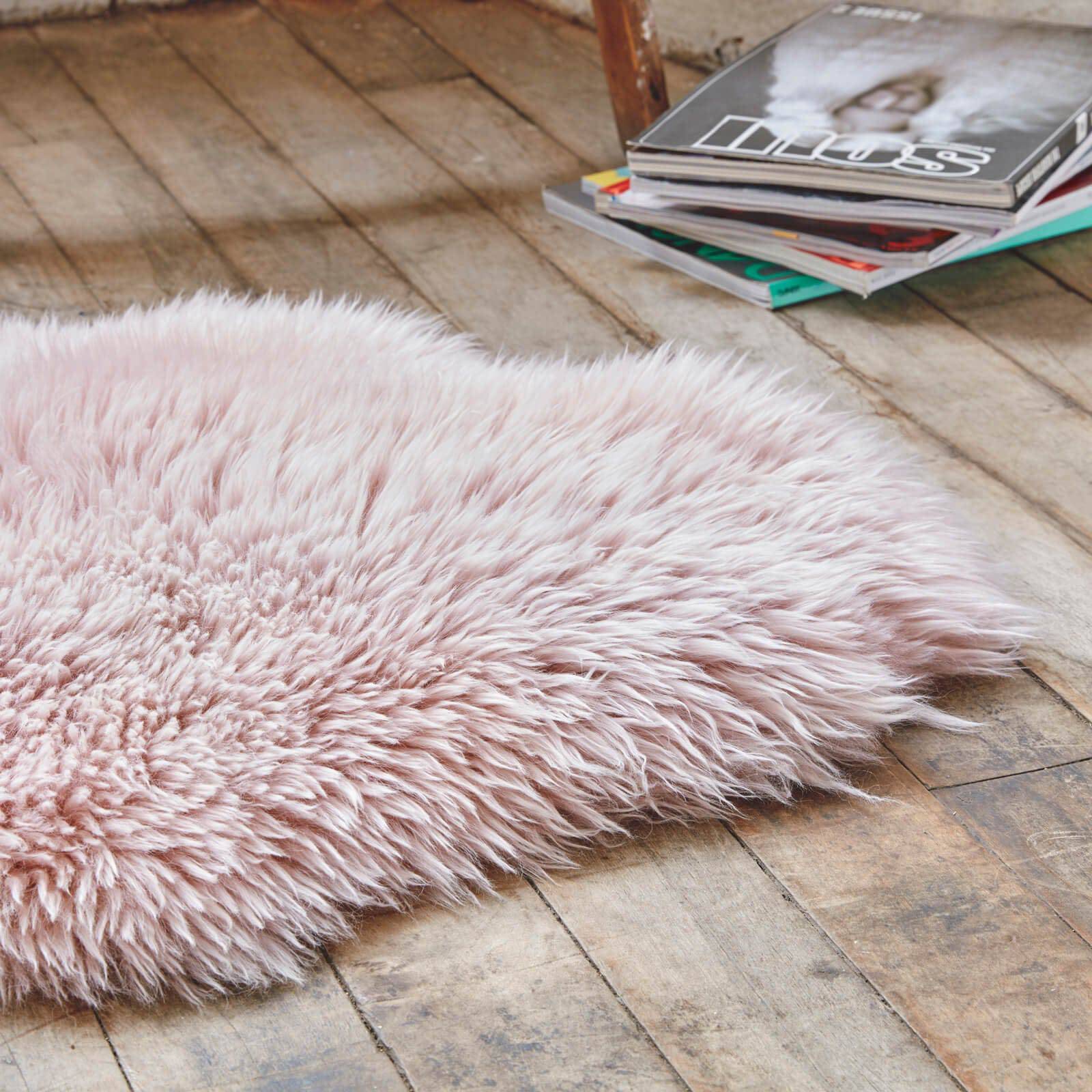 Luxurious Sheepskin Rug -Natural Shp-P -  Rugs - ebarza Furniture UAE | Shop Modern Furniture in Abu Dhabi & Dubai - مفروشات ايبازرا في الامارات | تسوق اثاث عصري وديكورات مميزة في دبي وابوظبي