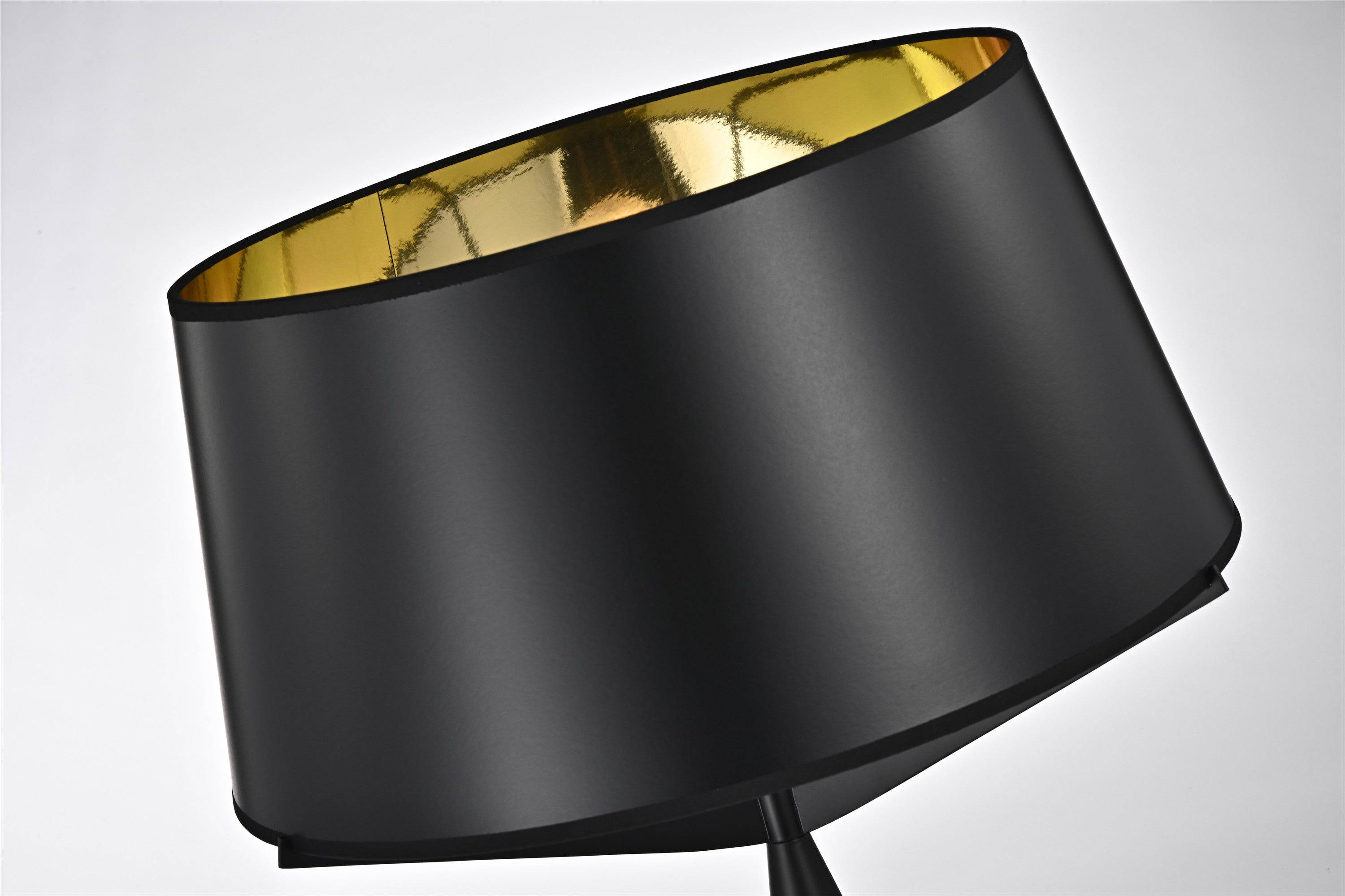 Modern Table Lamp Cl1268T-B -  Desk\table Lamps | مصباح طاولة عصرية - ebarza Furniture UAE | Shop Modern Furniture in Abu Dhabi & Dubai - مفروشات ايبازرا في الامارات | تسوق اثاث عصري وديكورات مميزة في دبي وابوظبي