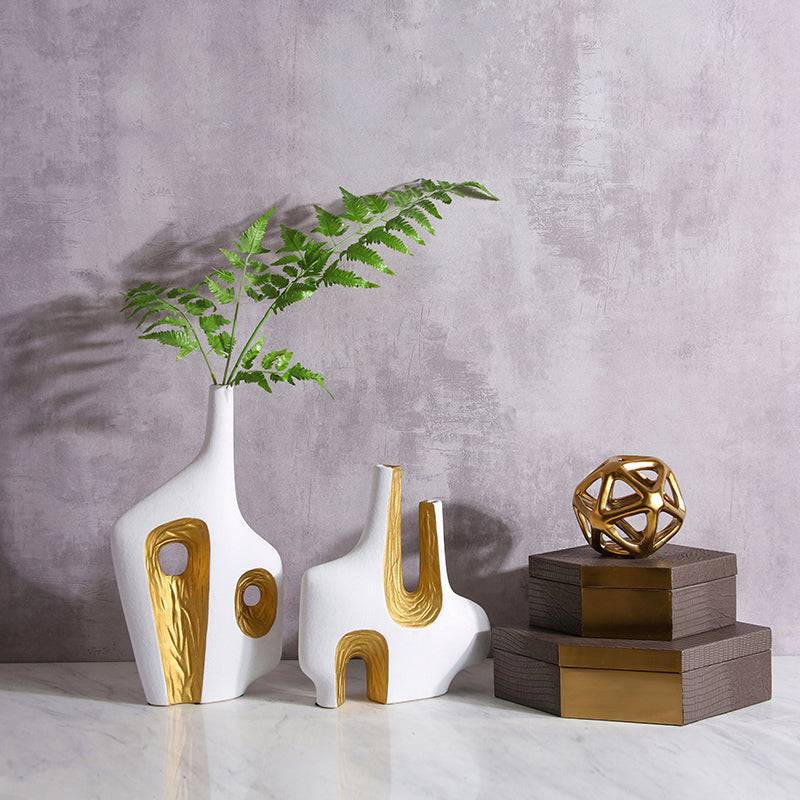 Notch Vase-A Fa-D2113A -  Vases - ebarza Furniture UAE | Shop Modern Furniture in Abu Dhabi & Dubai - مفروشات ايبازرا في الامارات | تسوق اثاث عصري وديكورات مميزة في دبي وابوظبي