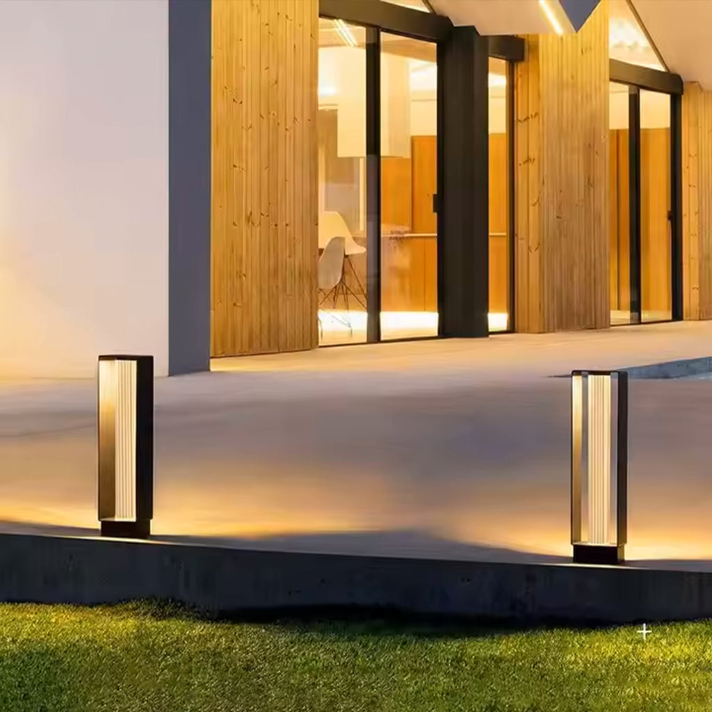 Outdoor Floor Lamp LWC541-620 -  Outdoor lightings - ebarza Furniture UAE | Shop Modern Furniture in Abu Dhabi & Dubai - مفروشات ايبازرا في الامارات | تسوق اثاث عصري وديكورات مميزة في دبي وابوظبي
