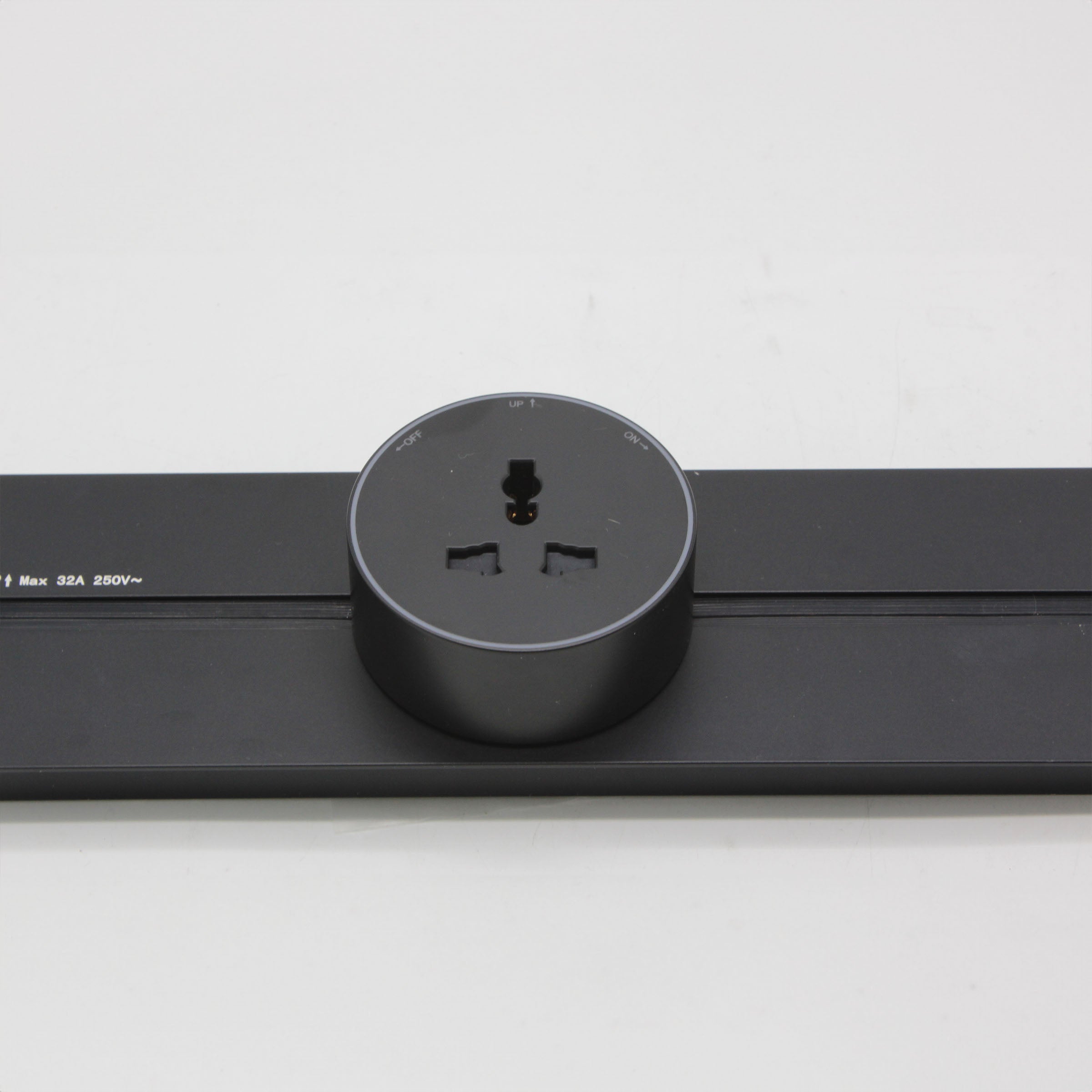 Power Track System 60X8 CM AH04-C -  Power Track System - ebarza Furniture UAE | Shop Modern Furniture in Abu Dhabi & Dubai - مفروشات ايبازرا في الامارات | تسوق اثاث عصري وديكورات مميزة في دبي وابوظبي