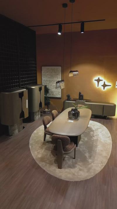 The Wogg dining room set features a sleek, modern design with clean lines and high-quality materials. #greymarble #wooden 

Its minimalist style makes It a versatile addition to any space, perfect
for dining, working, or as a stylish accent piece in your home.



طقم غرفة الطعام Wogg يتميز بتصميم عصري أنيق بخطوط انسيابية ومواد عالية الجودة.
#رخام_رمادي #خشب

بأسلوبه البسيط والعملي، يُعد إضافة مثالية لأي مساحة، سواء للاستخدام كغرفة طعام، مكان للعمل، أو كقطعة ديكور أنيقة في منزلك.