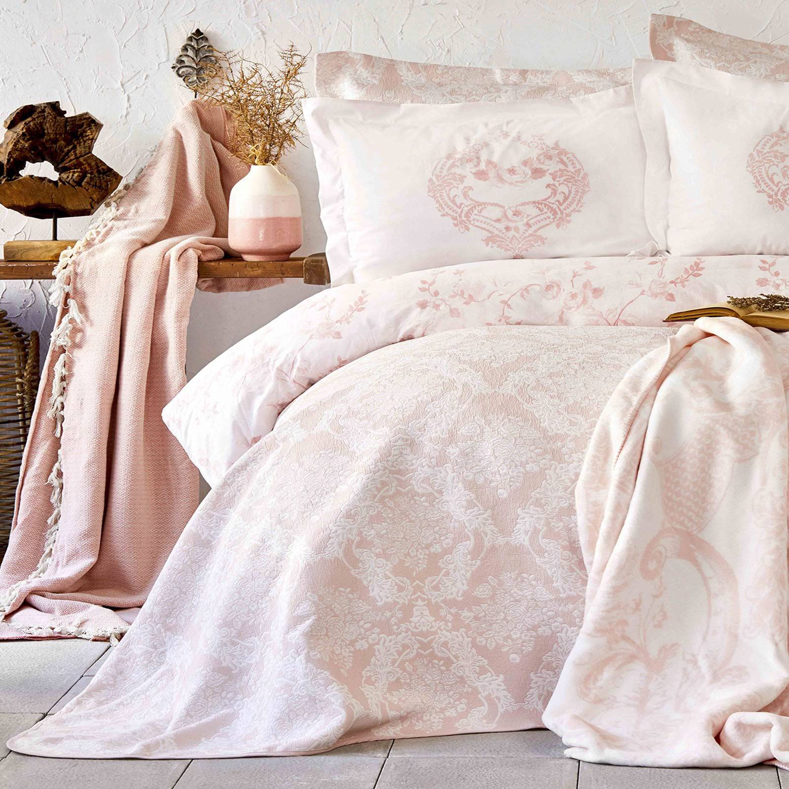 Quatre Royal Satin Podra 6 Piece Pique Blanket Duet Set  200.15.01.0081 -  Bedding | طقم دويتو بطانية بيكيه من كواتر رويال ساتان مكون من 9 قطع - ebarza Furniture UAE | Shop Modern Furniture in Abu Dhabi & Dubai - مفروشات ايبازرا في الامارات | تسوق اثاث عصري وديكورات مميزة في دبي وابوظبي