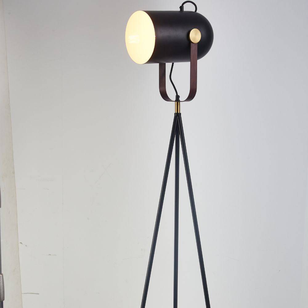 S-Class Black Floor Lamp Cy-Ltd-1006-B -  Floor Lamps | مصباح أرضي أسود من الفئة S - ebarza Furniture UAE | Shop Modern Furniture in Abu Dhabi & Dubai - مفروشات ايبازرا في الامارات | تسوق اثاث عصري وديكورات مميزة في دبي وابوظبي