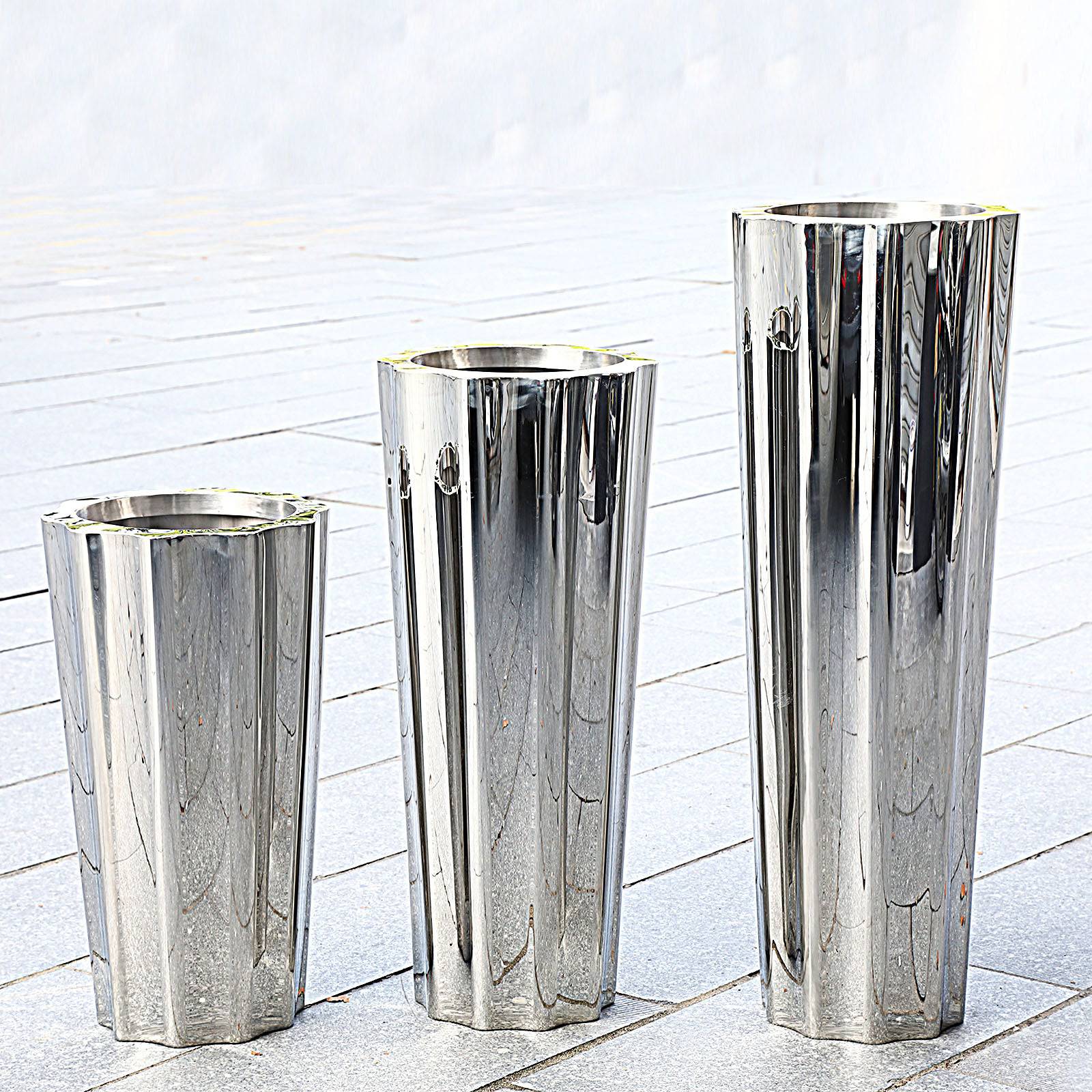 Set Of 3 Large Handmade Stainless Steel Planter Box Jks063-64-65 Tg-P03 -  Planter Boxes - ebarza Furniture UAE | Shop Modern Furniture in Abu Dhabi & Dubai - مفروشات ايبازرا في الامارات | تسوق اثاث عصري وديكورات مميزة في دبي وابوظبي