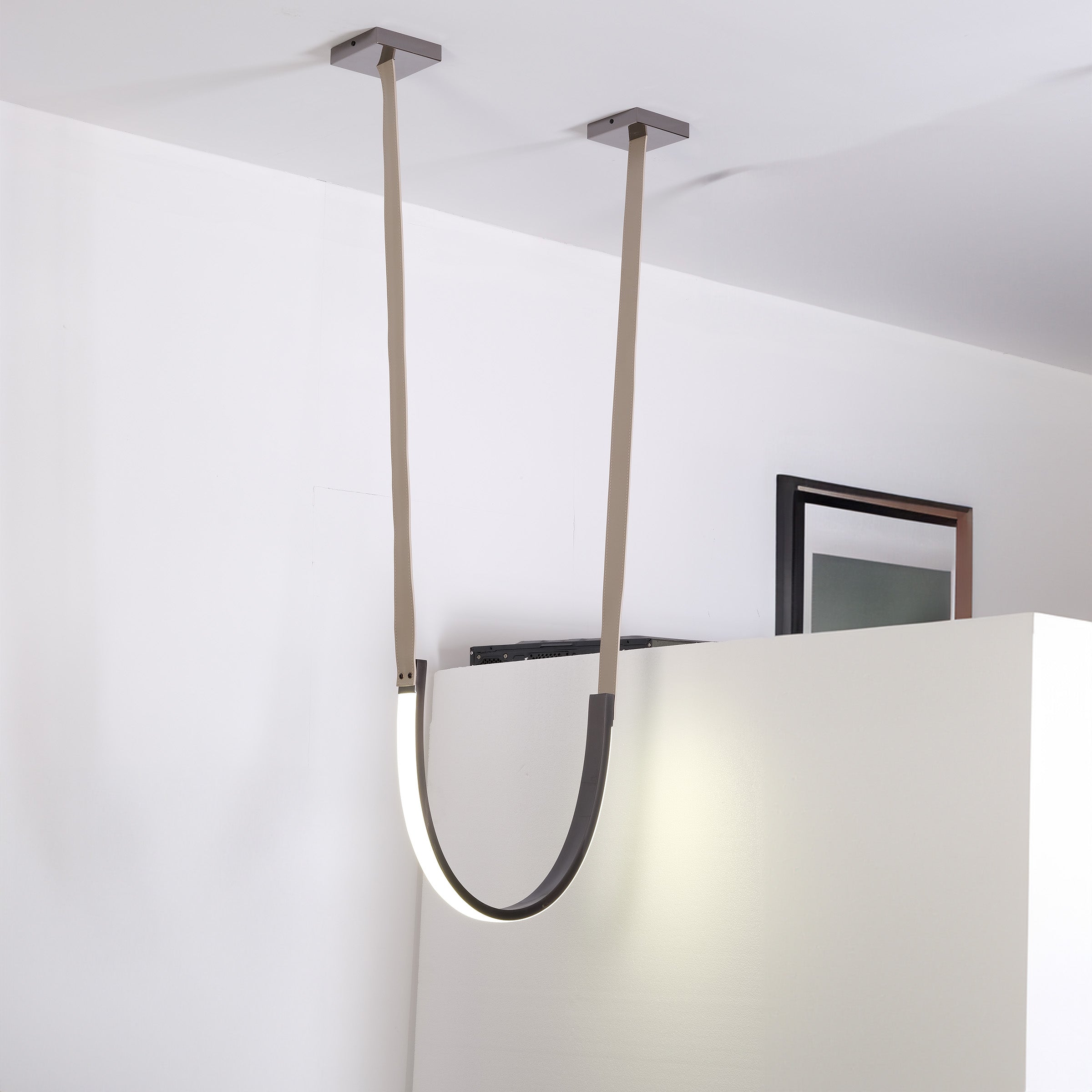 Pre-order 35 Days Delivery Set of 3x Catenary Leather Curve Pendant Lamp CY-DD-1054 -  Pendant Lamps - ebarza Furniture UAE | Shop Modern Furniture in Abu Dhabi & Dubai - مفروشات ايبازرا في الامارات | تسوق اثاث عصري وديكورات مميزة في دبي وابوظبي