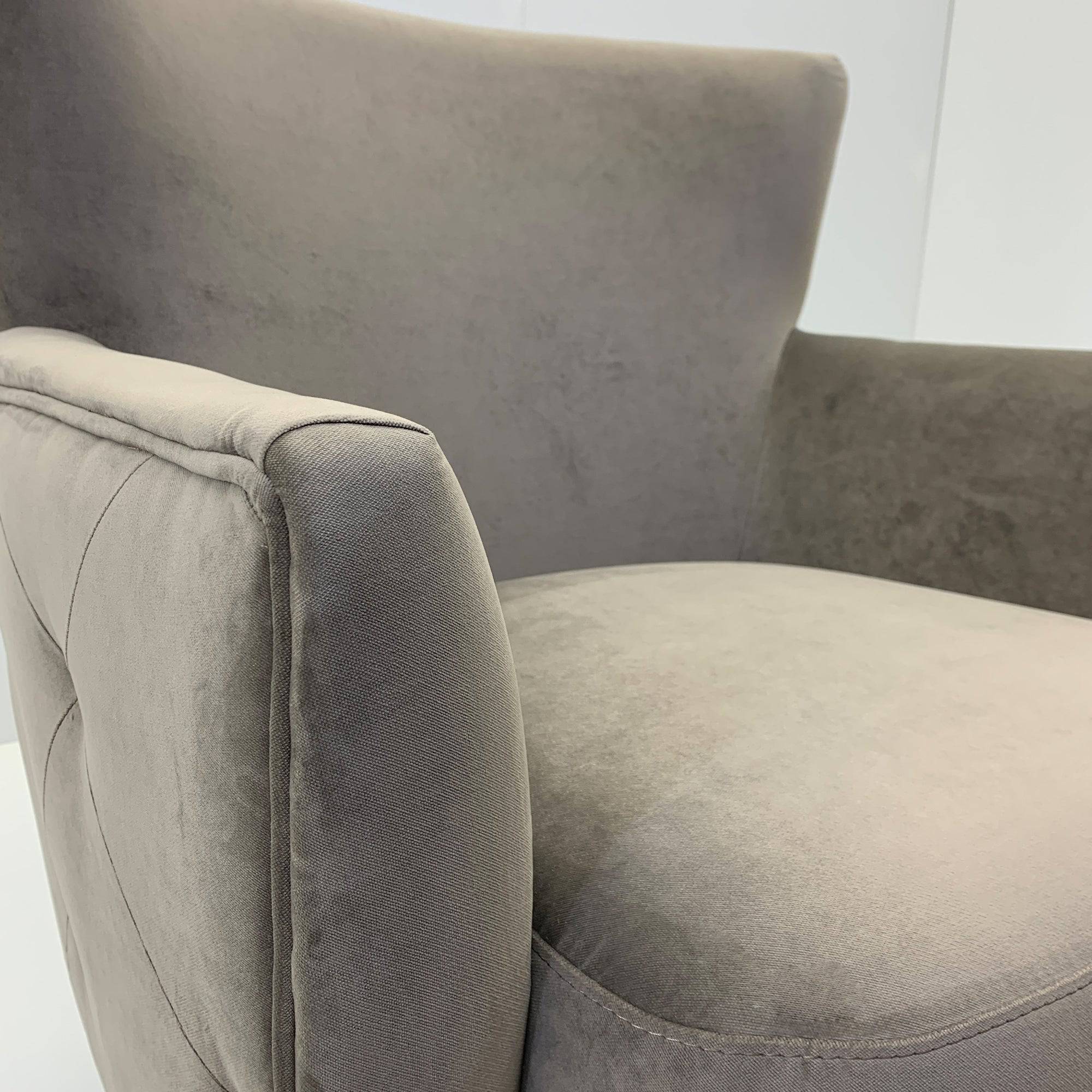 Soho Olympus Armchair  Olympuschair-005-Sln -  Armchairs - ebarza Furniture UAE | Shop Modern Furniture in Abu Dhabi & Dubai - مفروشات ايبازرا في الامارات | تسوق اثاث عصري وديكورات مميزة في دبي وابوظبي